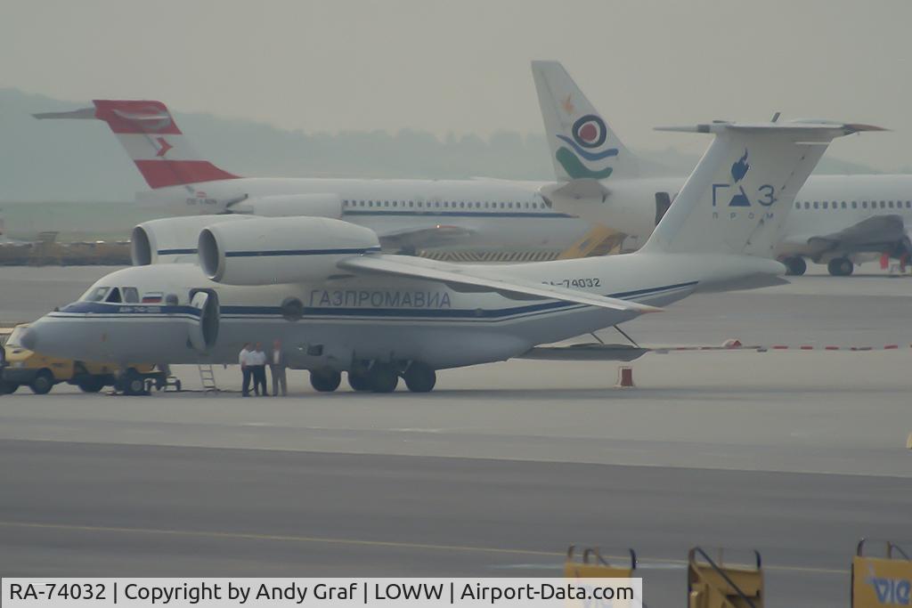 RA-74032, Antonov AN-74 C/N 36547098962, Gazpromavia AN74