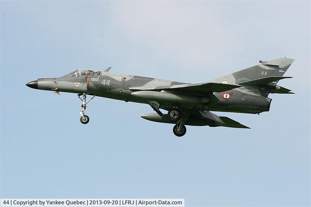44, Dassault Super Etendard C/N 44, Dassault Super Etendard, Landivisiau Naval Air Base (LFRJ)