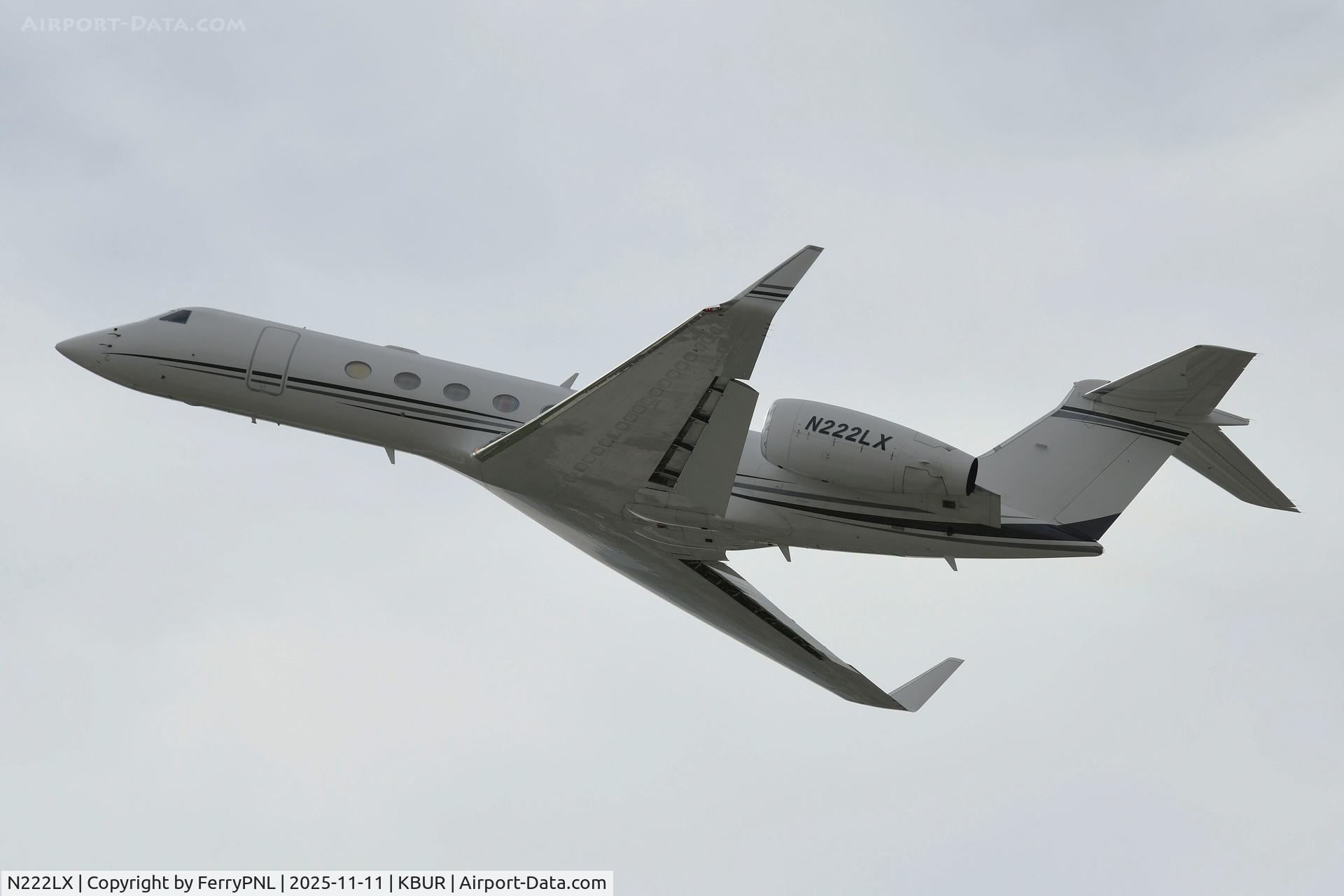 N222LX, 2001 Gulfstream Aerospace G-V C/N 633, Trans Exec Air Service G5 departing BUR