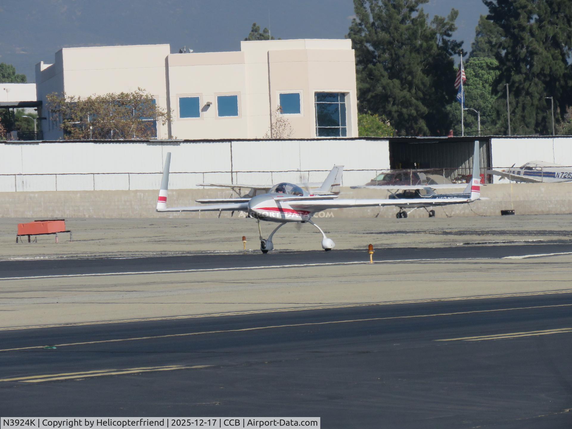 N3924K, 1990 Rutan Long EZ C/N 877, Nose wheel lifting up