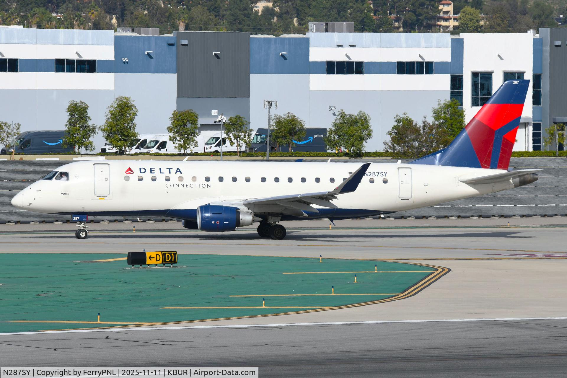 N287SY, 2018 Embraer ERJ-175LL (ERJ-170-200LL) C/N 17000753, Delta Connection ERJ175 taxying for departure