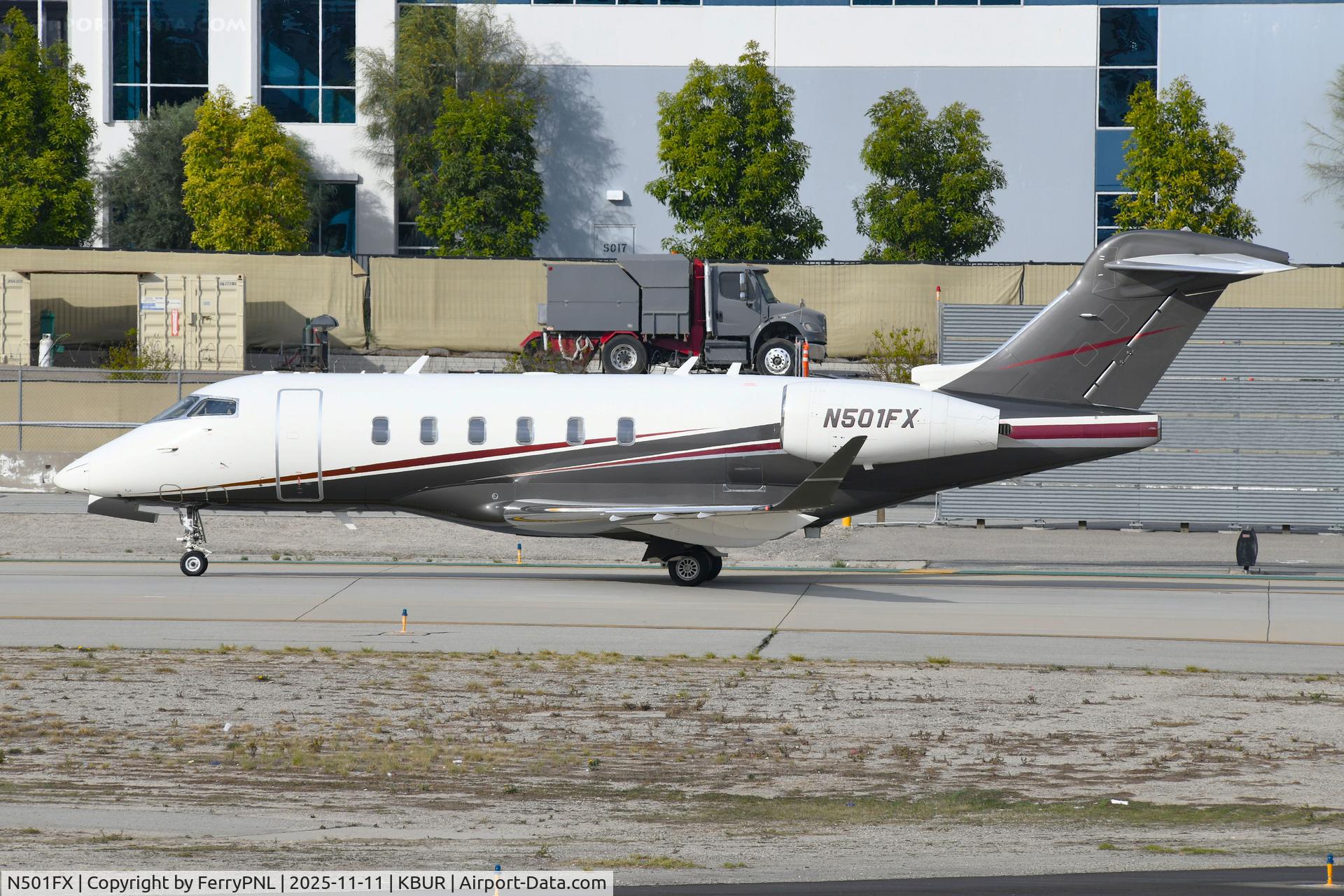 N501FX, 2022 Bombardier Challenger 3500 C/N 20925, Flexjet CL3500