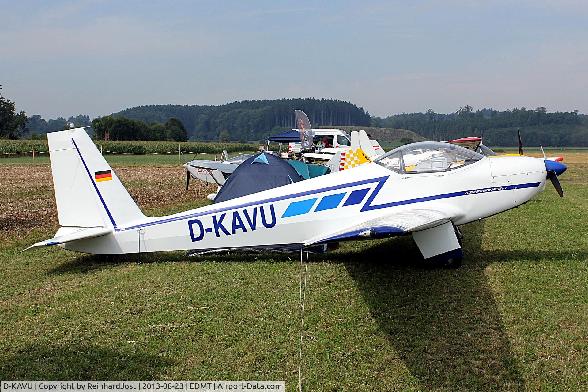 D-KAVU, Schleicher ASK-16 C/N 16003, One of only 44 ASK-16, which were build between 1970 and 1974, at Tannkosh 2013