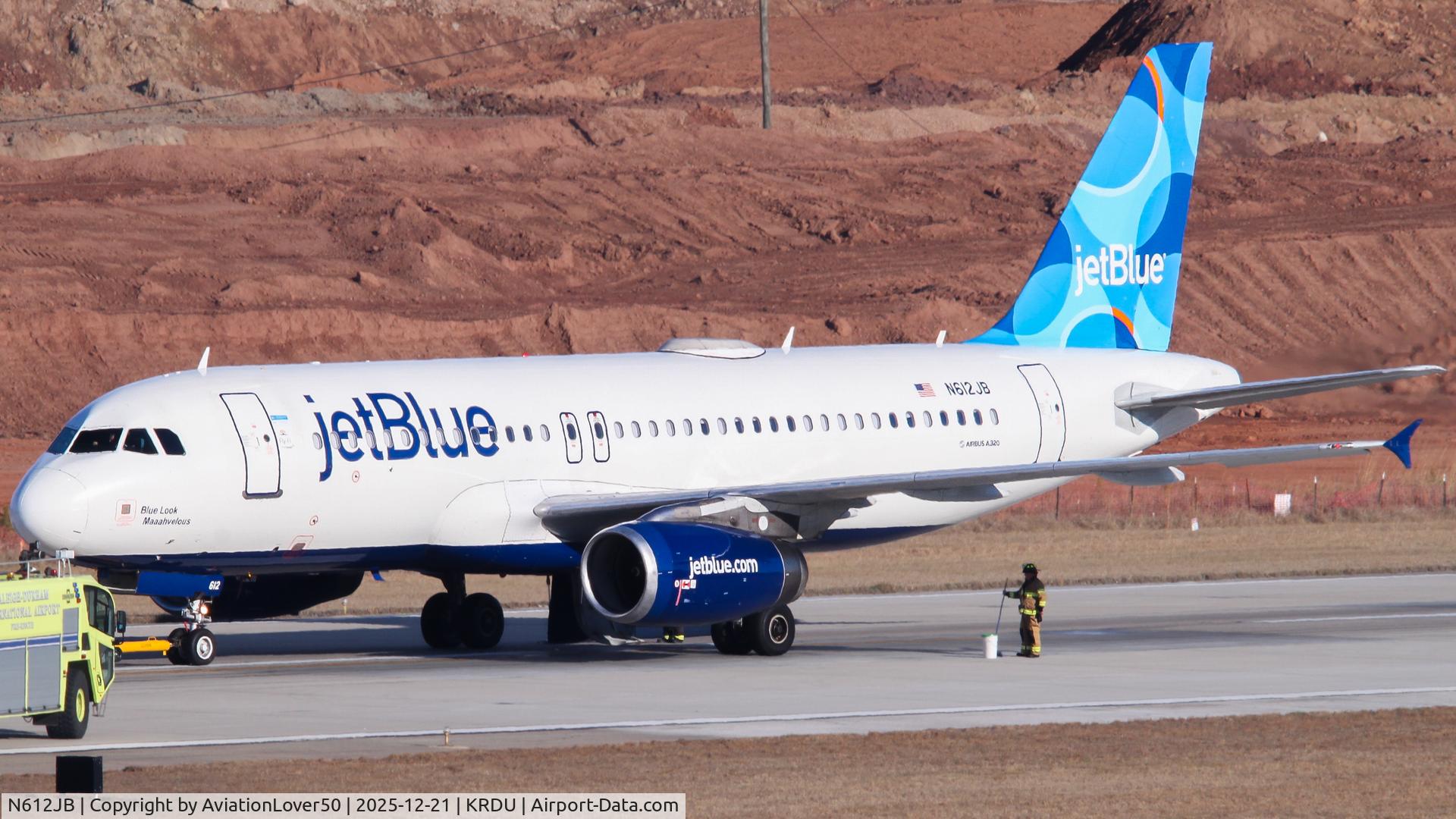 N612JB, 2005 Airbus A320-232 C/N 2447, jetBlue A320 w/ hydraulics failure