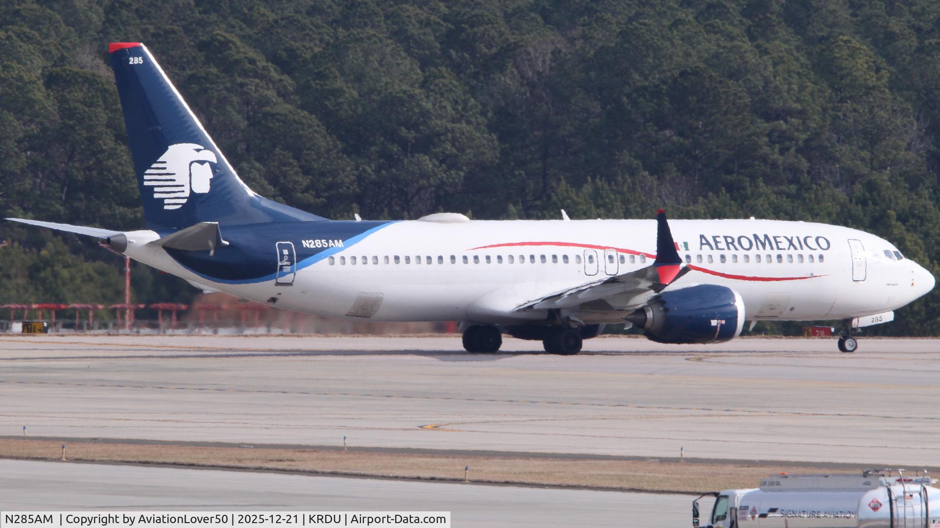N285AM, 2004 AMD CH-2000 Alarus C/N 20-1046, Aeromexico MAX 8