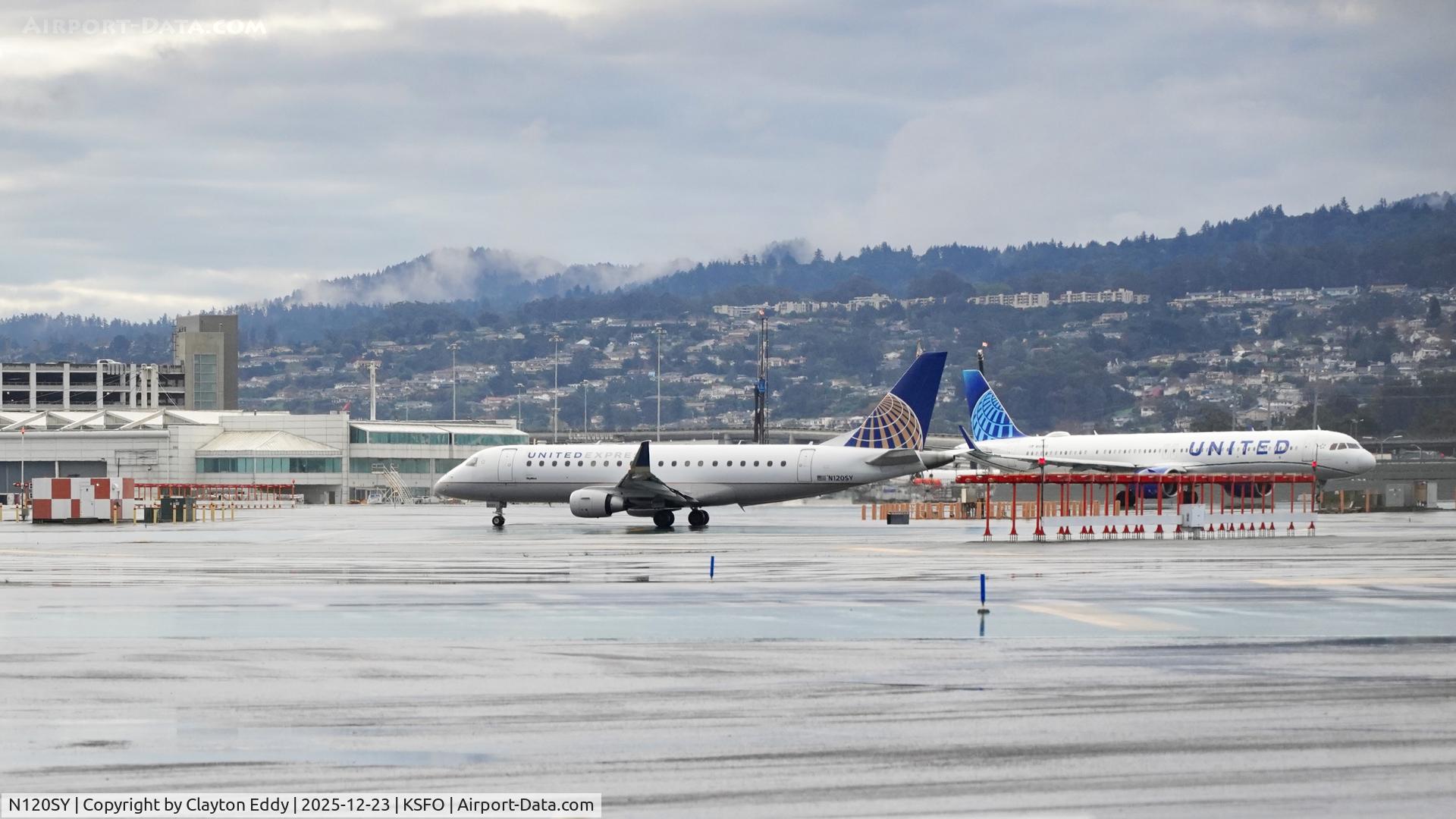 N120SY, 2014 Embraer 175LR (ERJ-170-200LR) C/N 17000425, Runway 10 SFO 2025