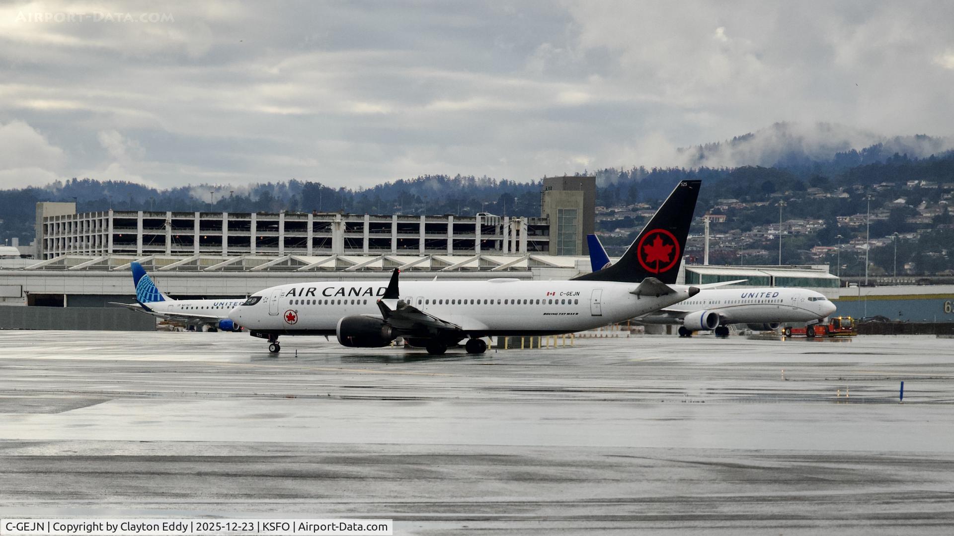 C-GEJN, 2021 Boeing 737 MAX 8 C/N 61233, Runway 10 SFO 2025