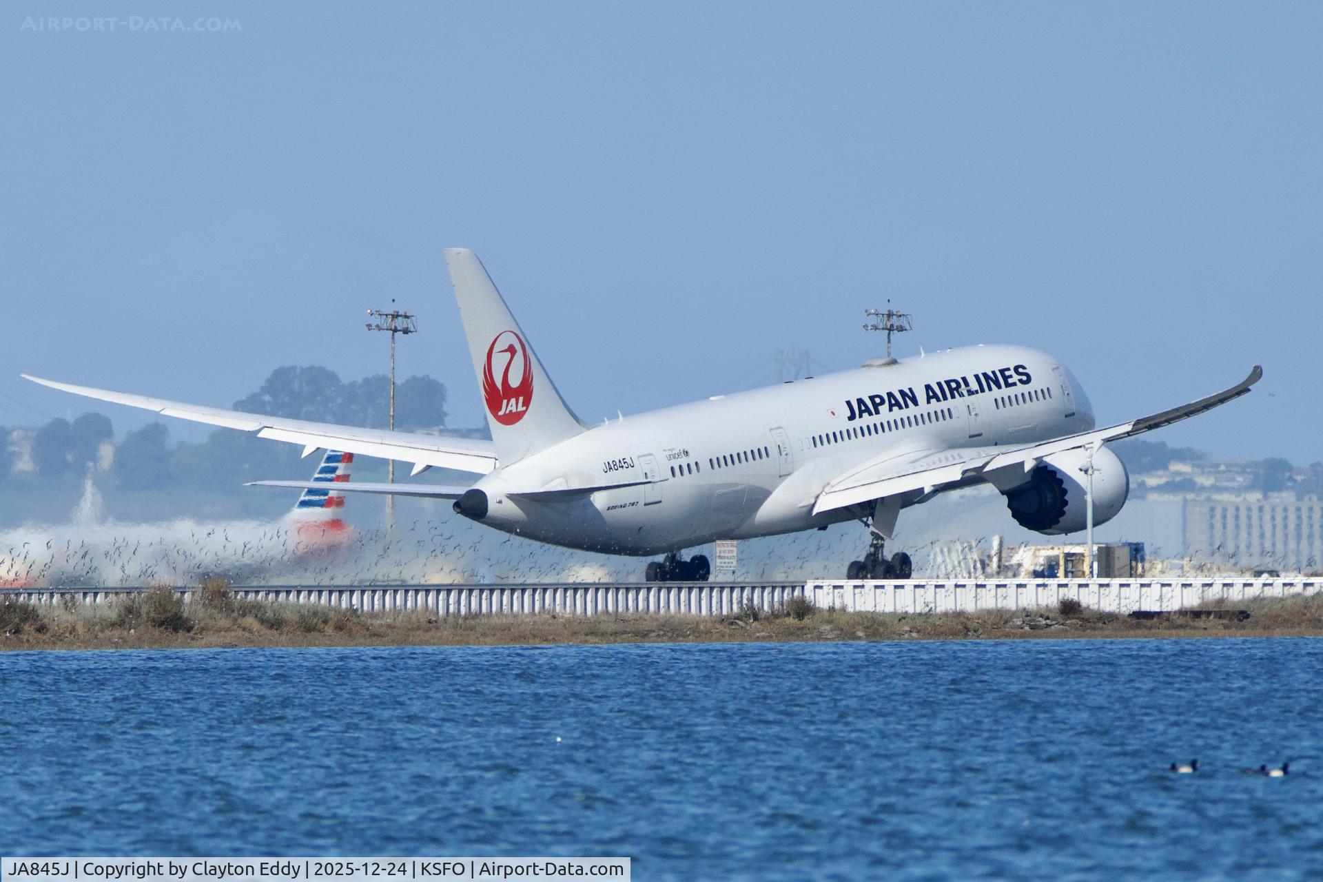 JA845J, 2016 Boeing 787-8 Dreamliner C/N 34857, SFO 2025