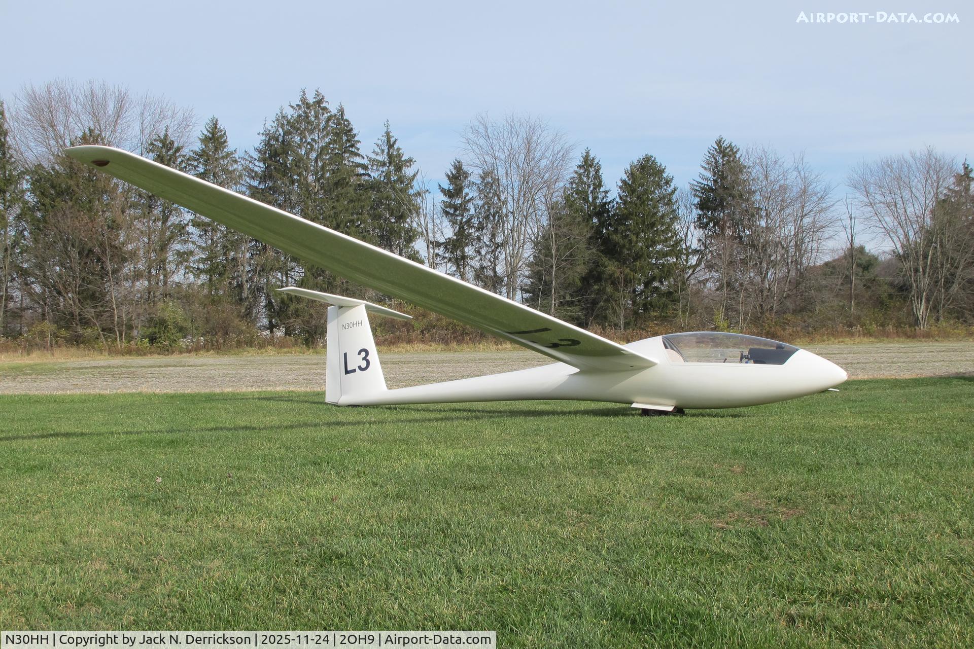 N30HH, 1981 Rolladen-Schneider LS-4 C/N 4026, LS-4