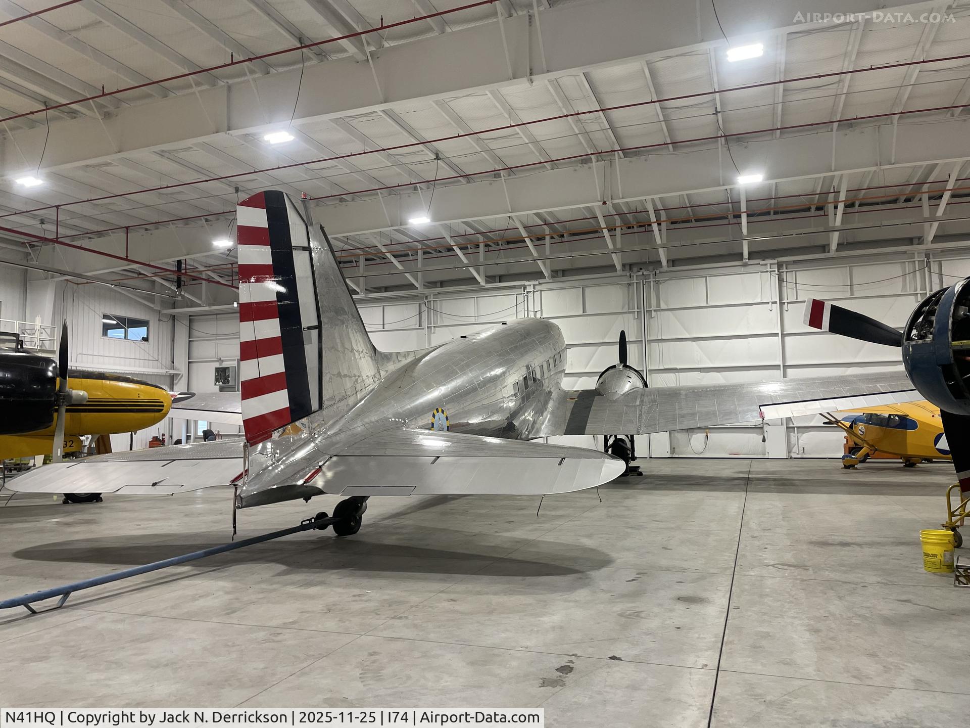 N41HQ, 1938 Douglas DC-3-253/C 41 C/N 2053, DC-3