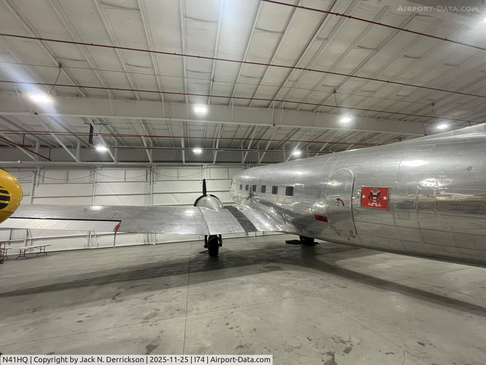 N41HQ, 1938 Douglas DC-3-253/C 41 C/N 2053, DC-3