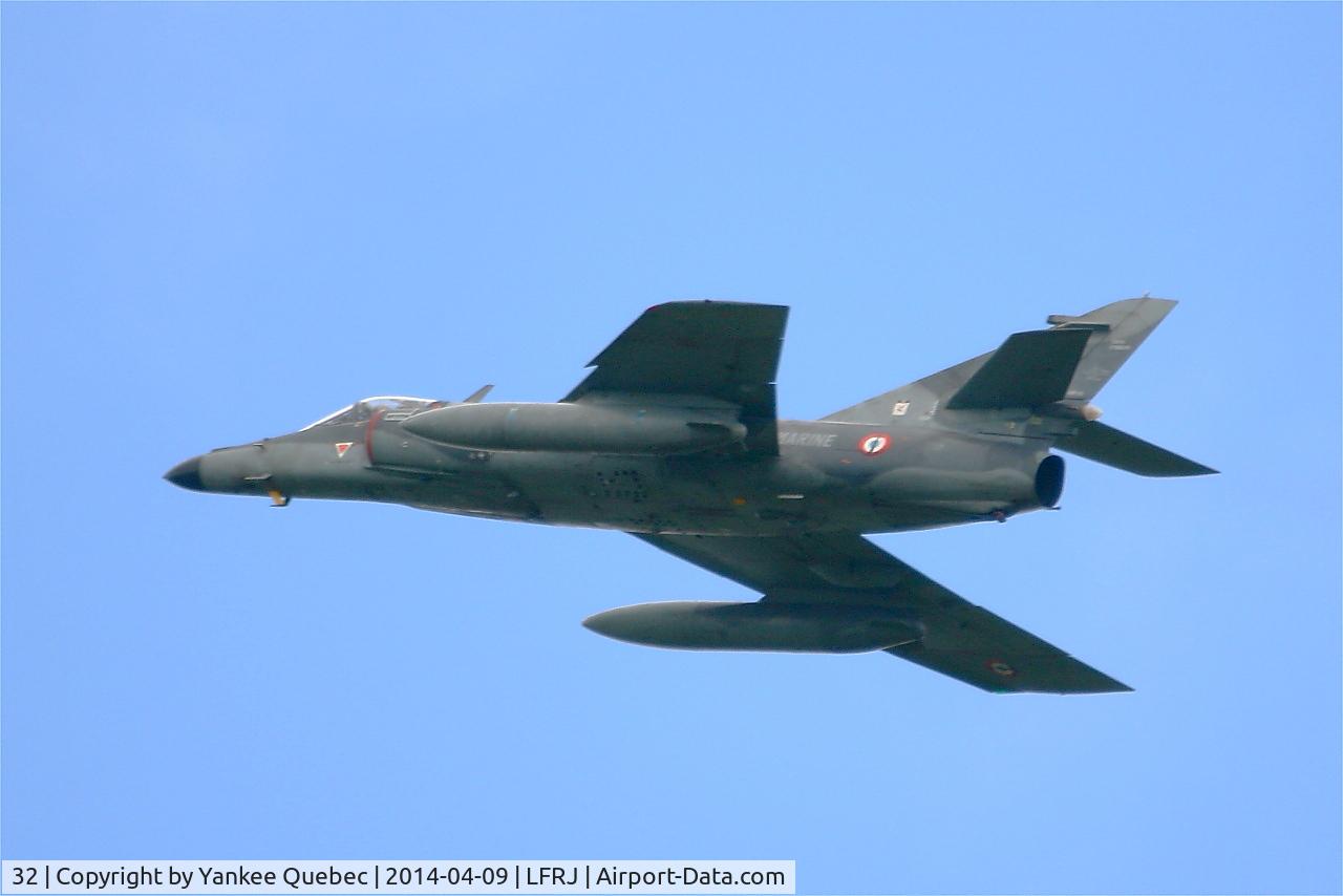 32, Dassault Super Etendard C/N 32, Dassault Super Etendard MER, Landivisiau Naval Air Base (LFRJ-LDV)
