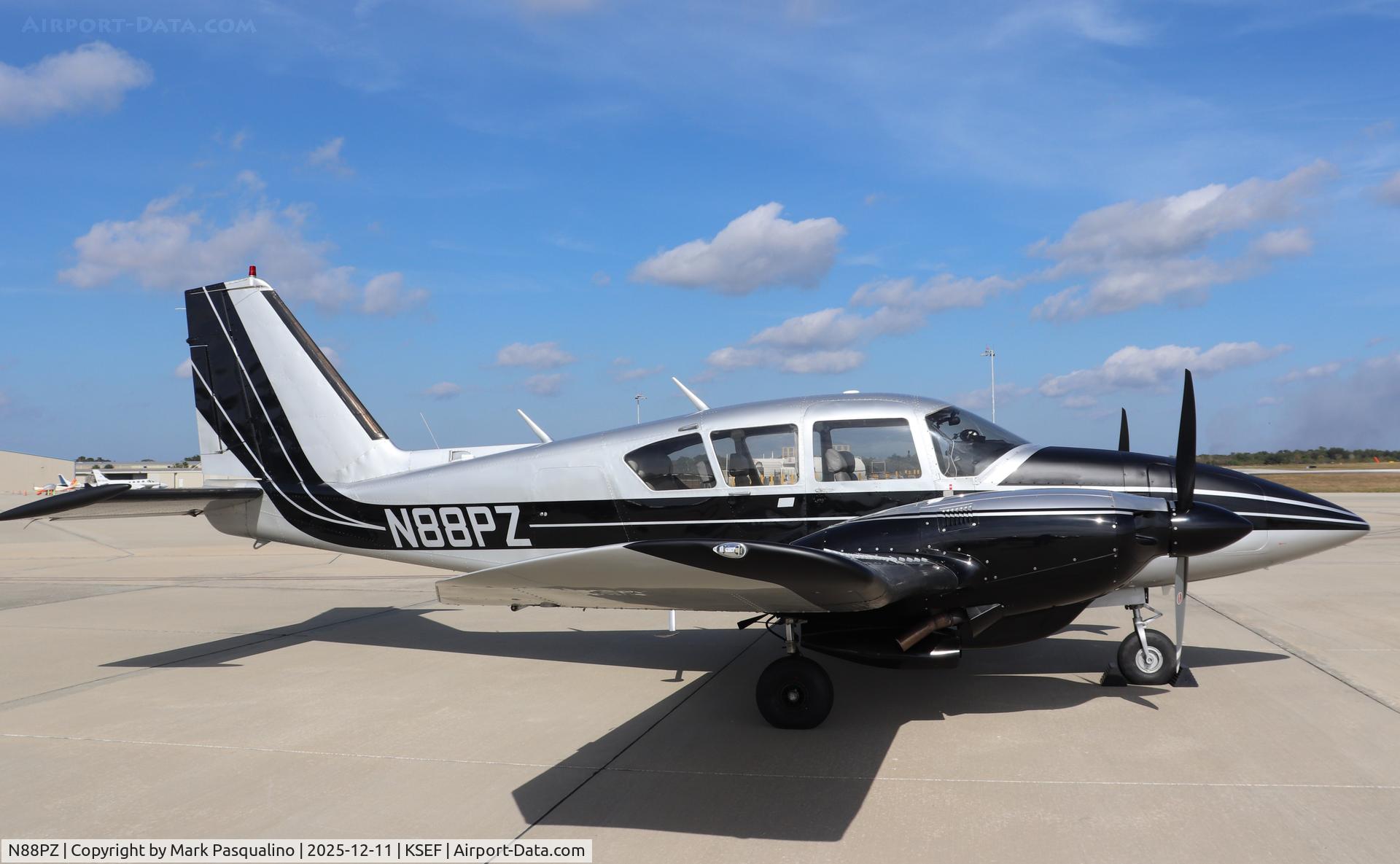 N88PZ, 1977 Piper PA-23-250 C/N 27-7754112, Piper PA-23-250