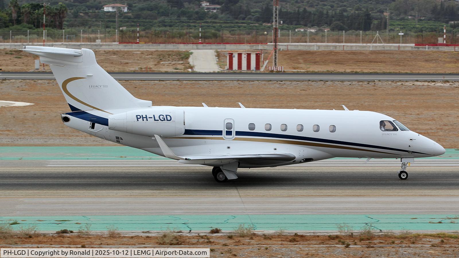 PH-LGD, 2015 Embraer EMB-550 Legacy 500 C/N 55000011, at agp