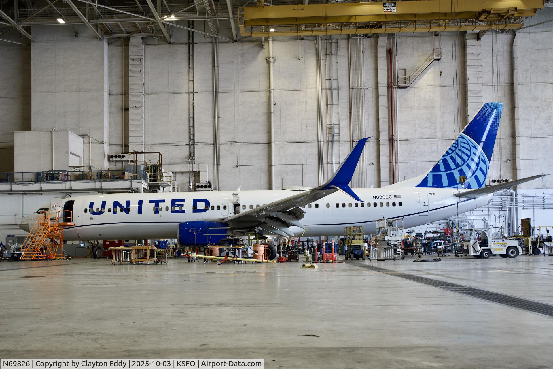 N69826, 2014 Boeing 737-924/ER C/N 42180, SFO 2025
