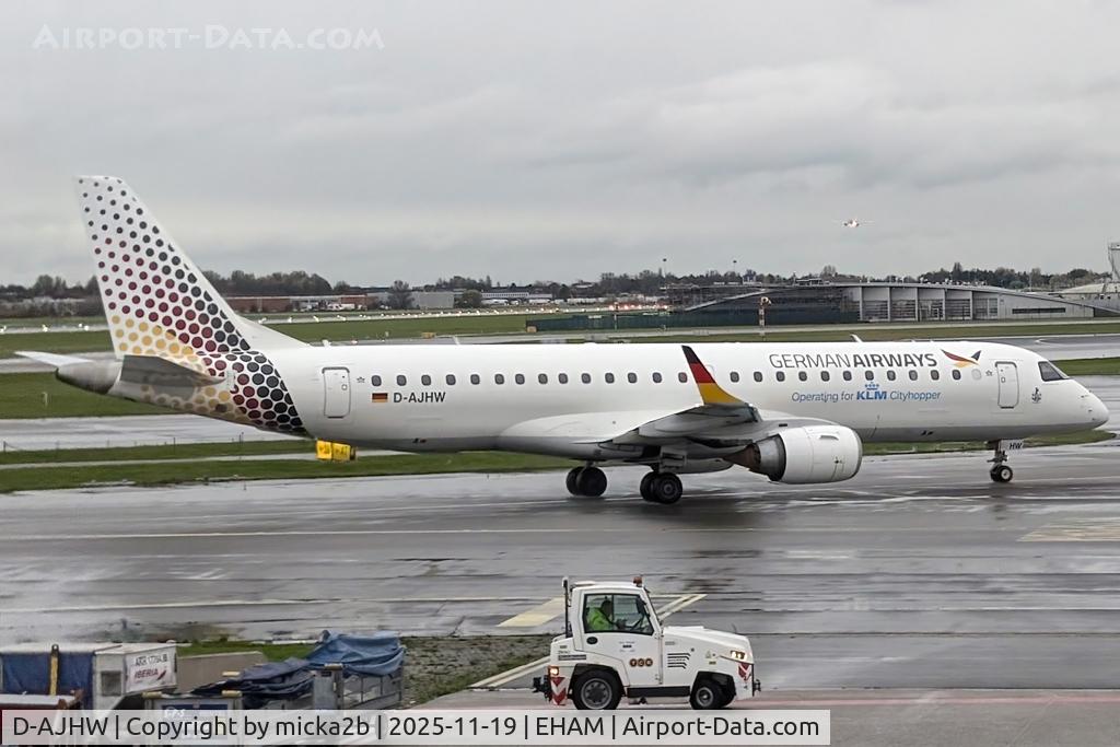 D-AJHW, 2006 Embraer 190LR (ERJ-190-100LR) C/N 19000061, Taxiing
