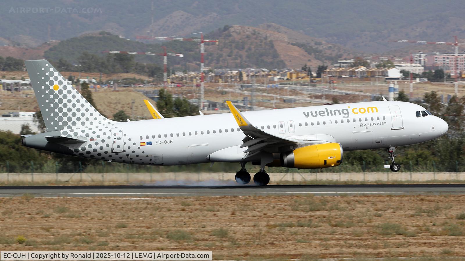 EC-OJH, 2014 Airbus A320-232 C/N 6098, at agp