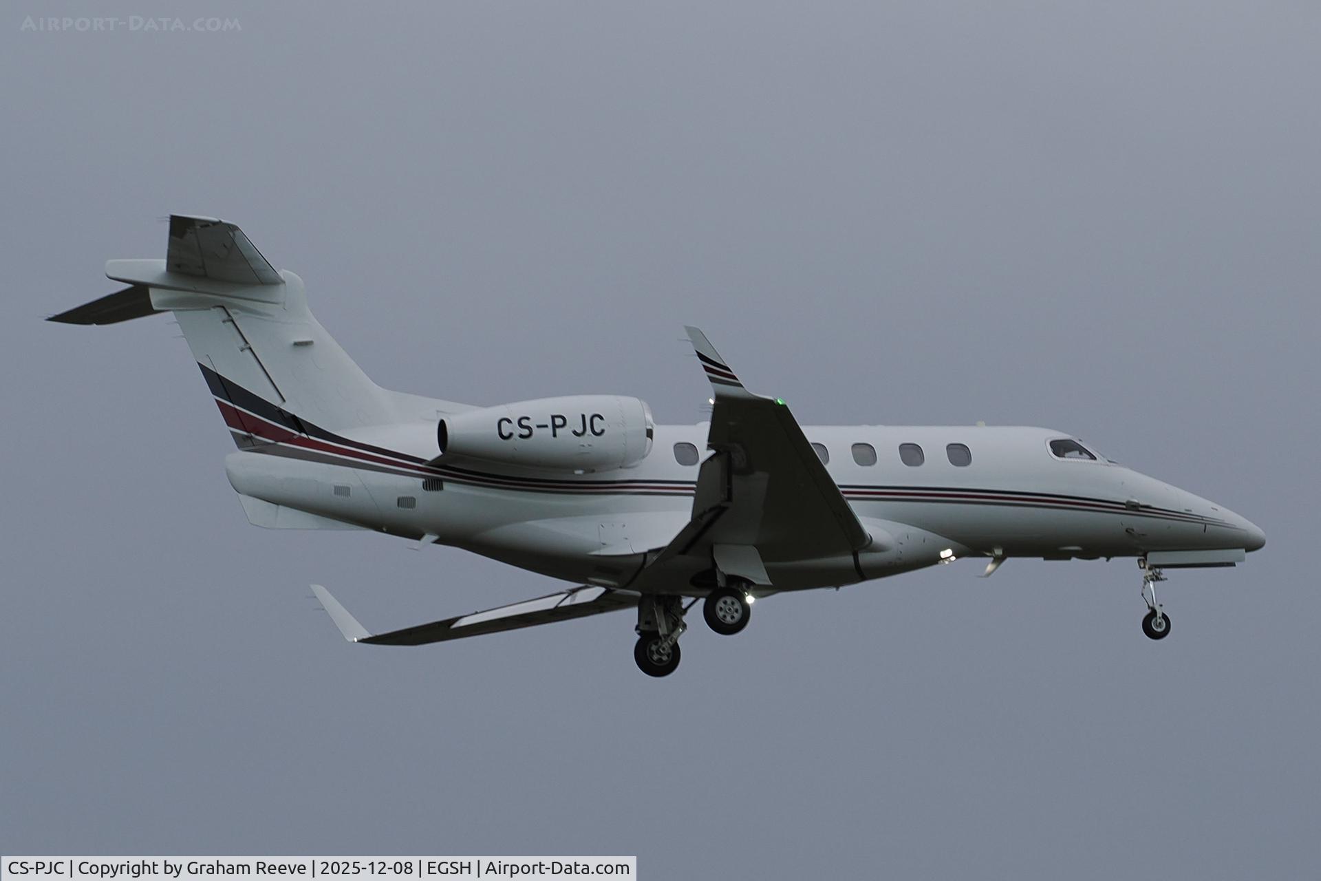 CS-PJC, Embraer 505 Phenom 300 C/N 50500793, Landing at Norwich.