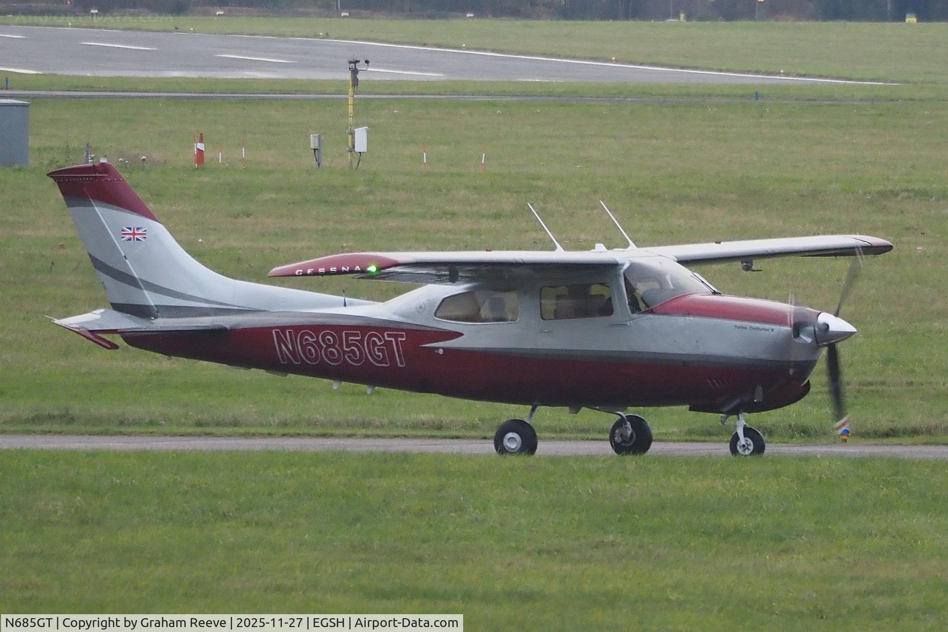 N685GT, 1979 Cessna T210N Turbo Centurion Turbo Centurion C/N 21063361, Departing from Norwich.