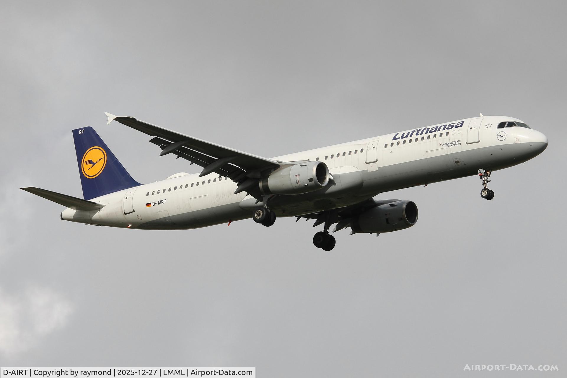 D-AIRT, 1997 Airbus A321-131 C/N 0652, Airbus A321-131 reg D-AIRT of Lufthansa landing in Malta RW13, coming in from Frankfurt.