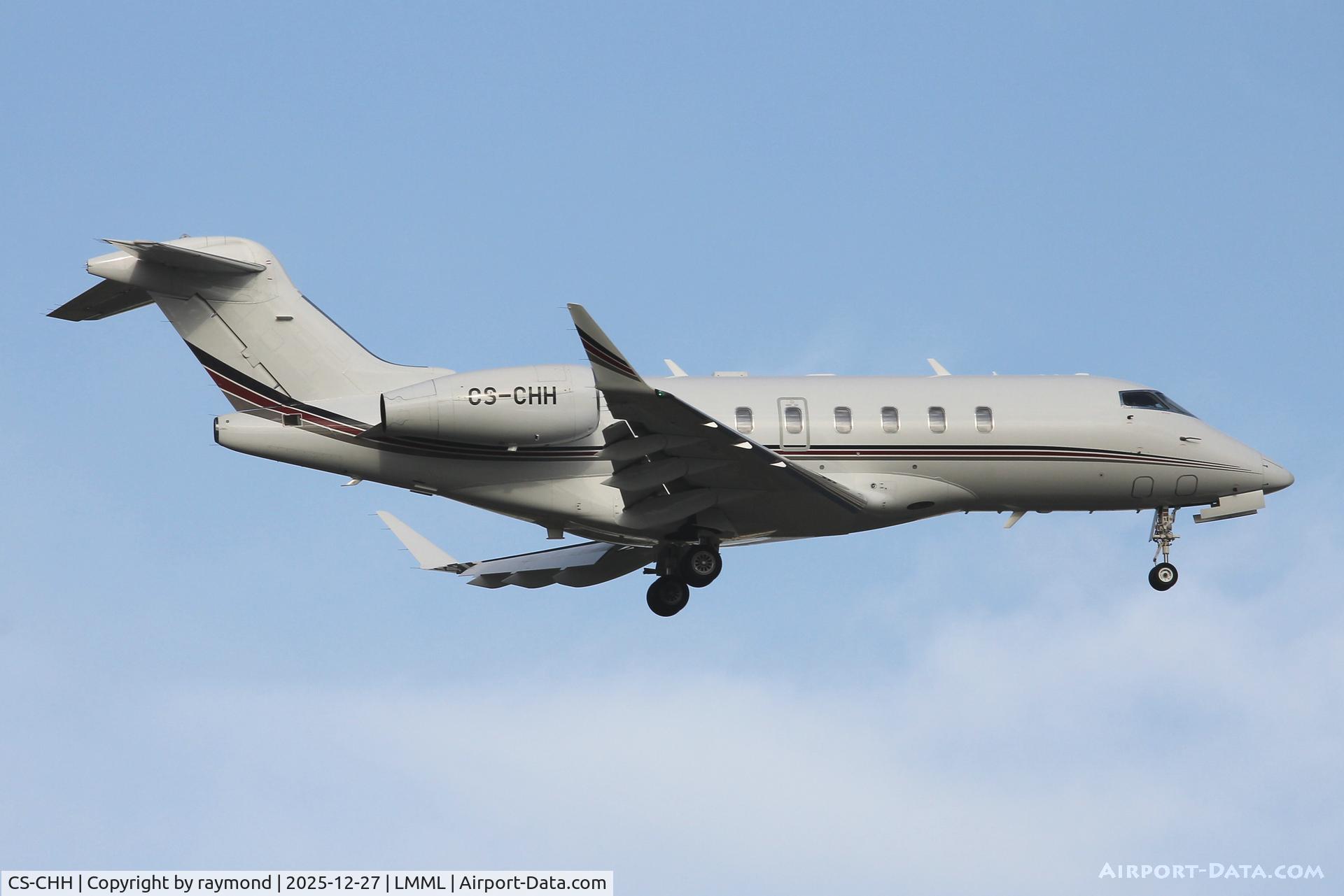 CS-CHH, 2018 Bombardier Challenger 350 (BD-100-1A10) C/N 10727, Bombardier Challenger 350 reg CS-CHH of Netjets making it's approach in Malta for RW13.