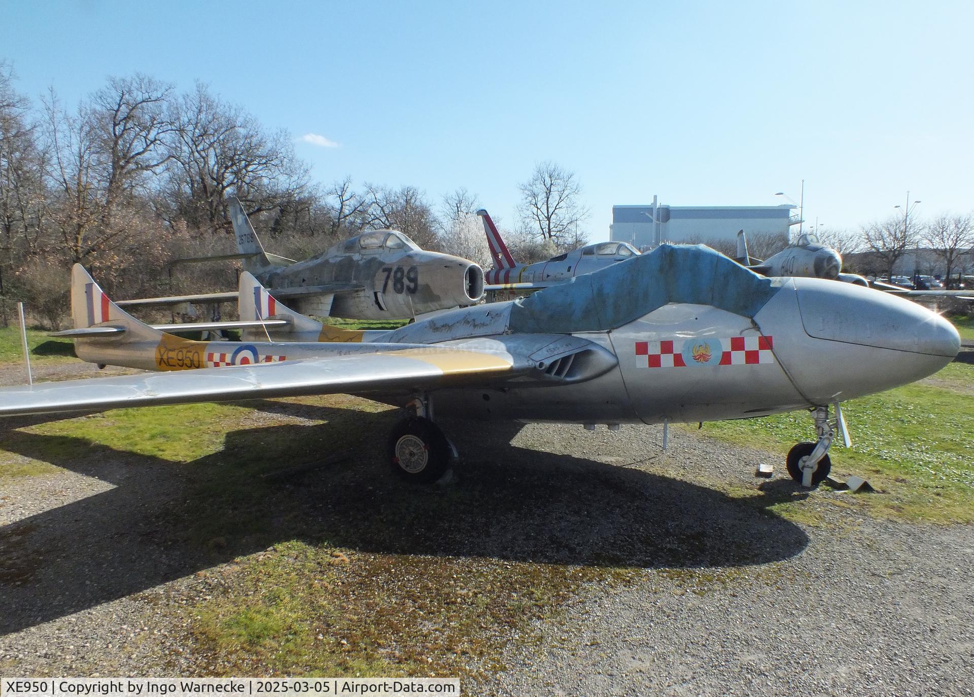 XE950, De Havilland DH-115 Vampire T.11 C/N 15463, De Havilland D.H.115 Vampire T11 at the Ailes Anciennes Toulouse Museum, Blagnac