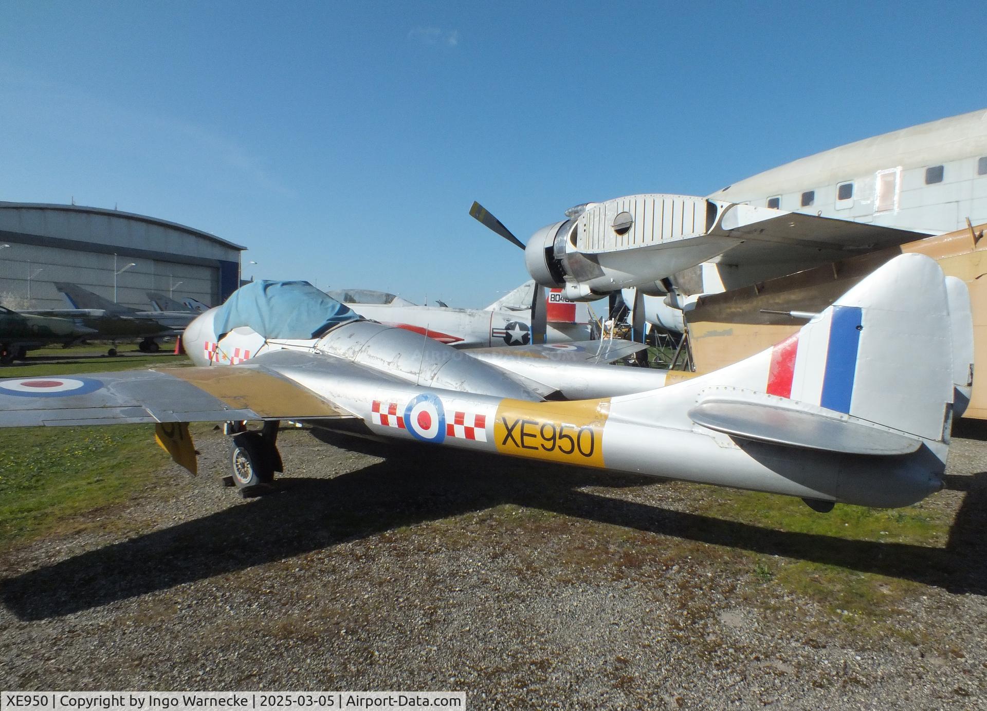 XE950, De Havilland DH-115 Vampire T.11 C/N 15463, De Havilland D.H.115 Vampire T11 at the Ailes Anciennes Toulouse Museum, Blagnac