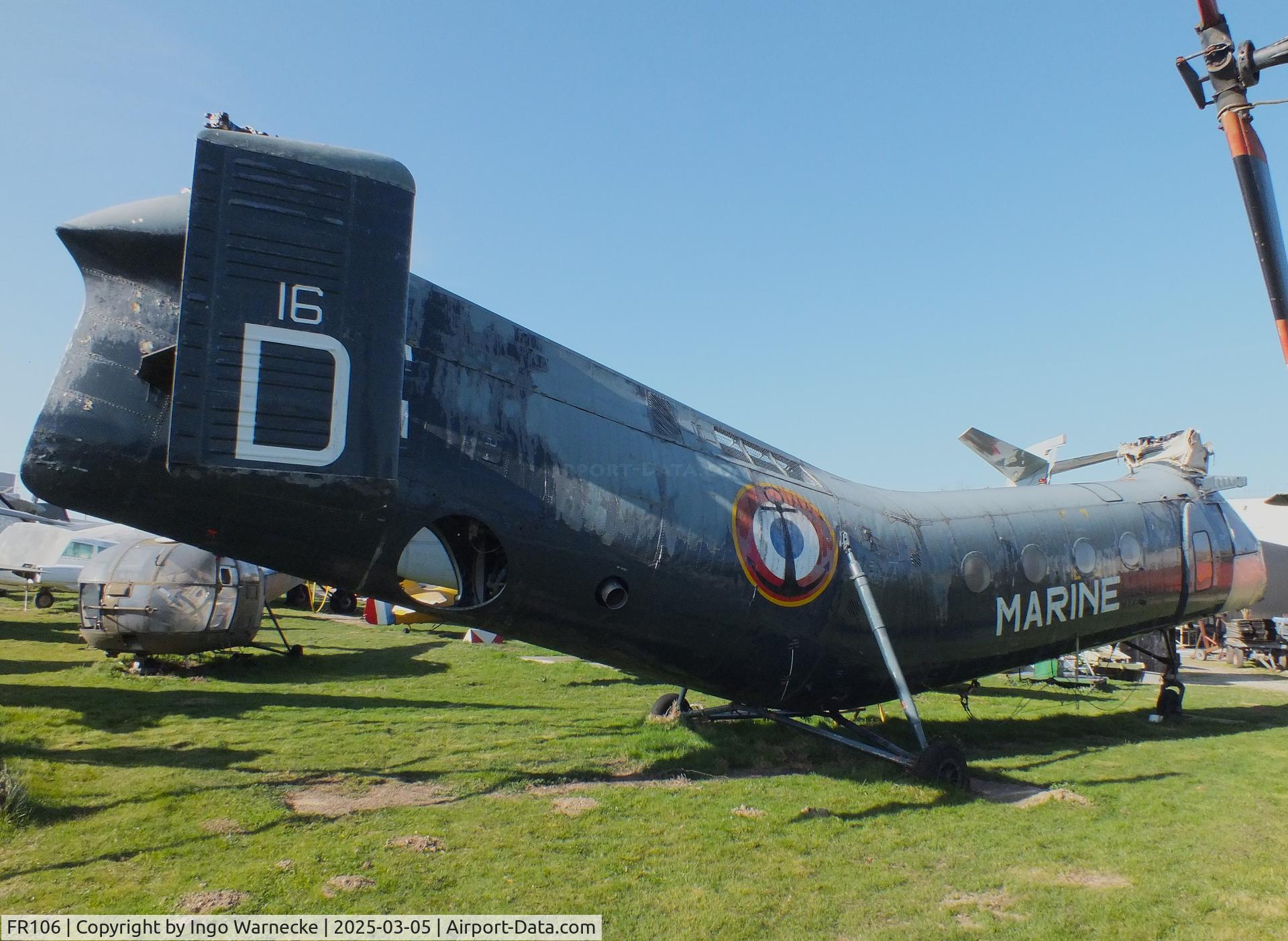 FR106, Vertol H-21C Shawnee C/N FR106, Vertol H-21C Shawnee (minus rotor blades) at the Ailes Anciennes Toulouse Museum, Blagnac