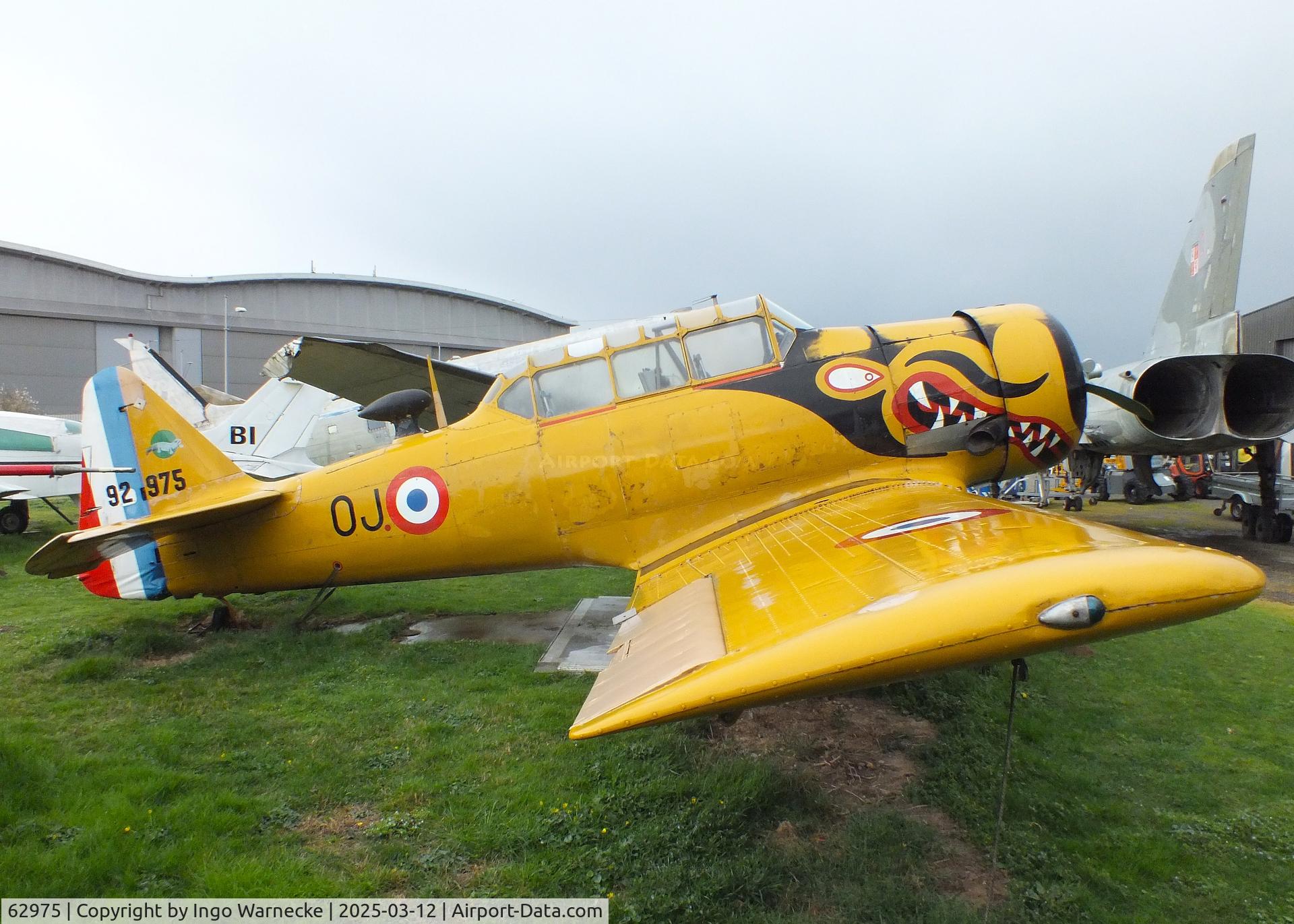 62975, 1950 North American T-6G Texan C/N 168-79, North American T-6G Texan at the Ailes Anciennes Toulouse Museum, Blagnac