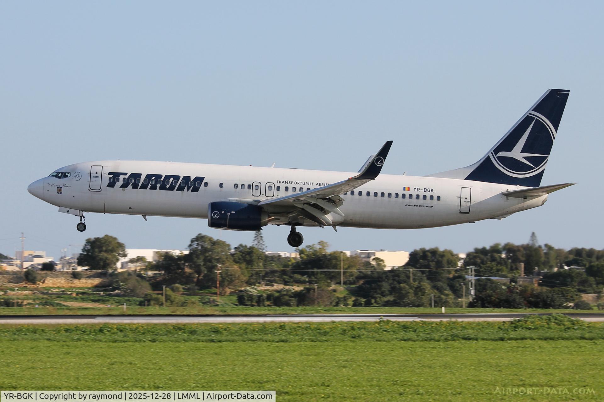YR-BGK, 2017 Boeing 737-800 C/N 63702, Tarom Boeing 737-82R reg YR-BGK on short finals for RW31, landing in Malta from Bucharest OTP on a chartered flight.