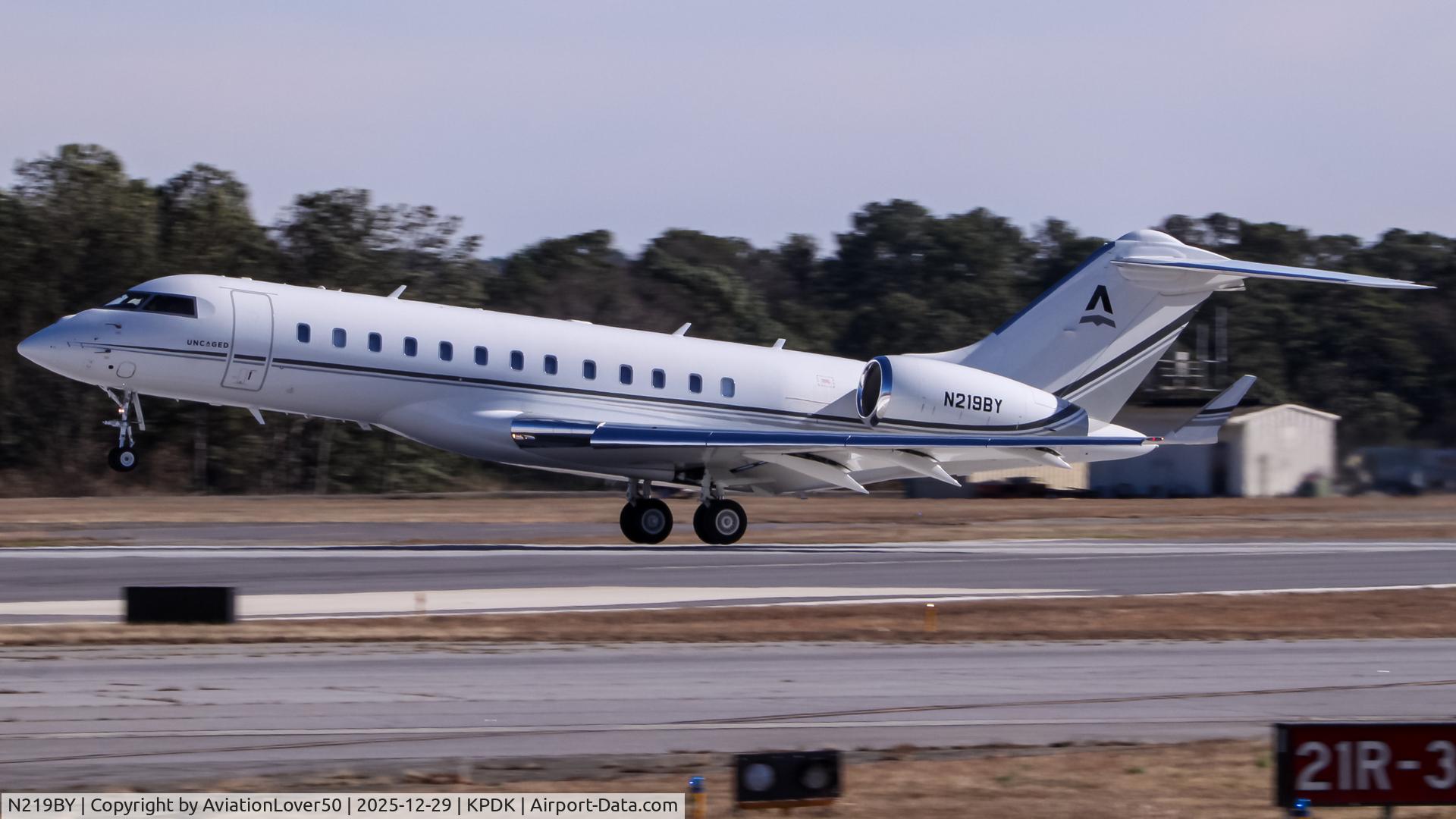 N219BY, 2016 Bombardier BD-700-1A10 C/N 9775, Global 6000