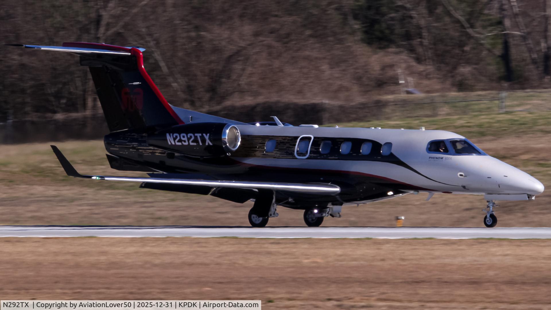 N292TX, 2000 Raytheon Hawker 800XP C/N 258472, TransMedics Phenom 300