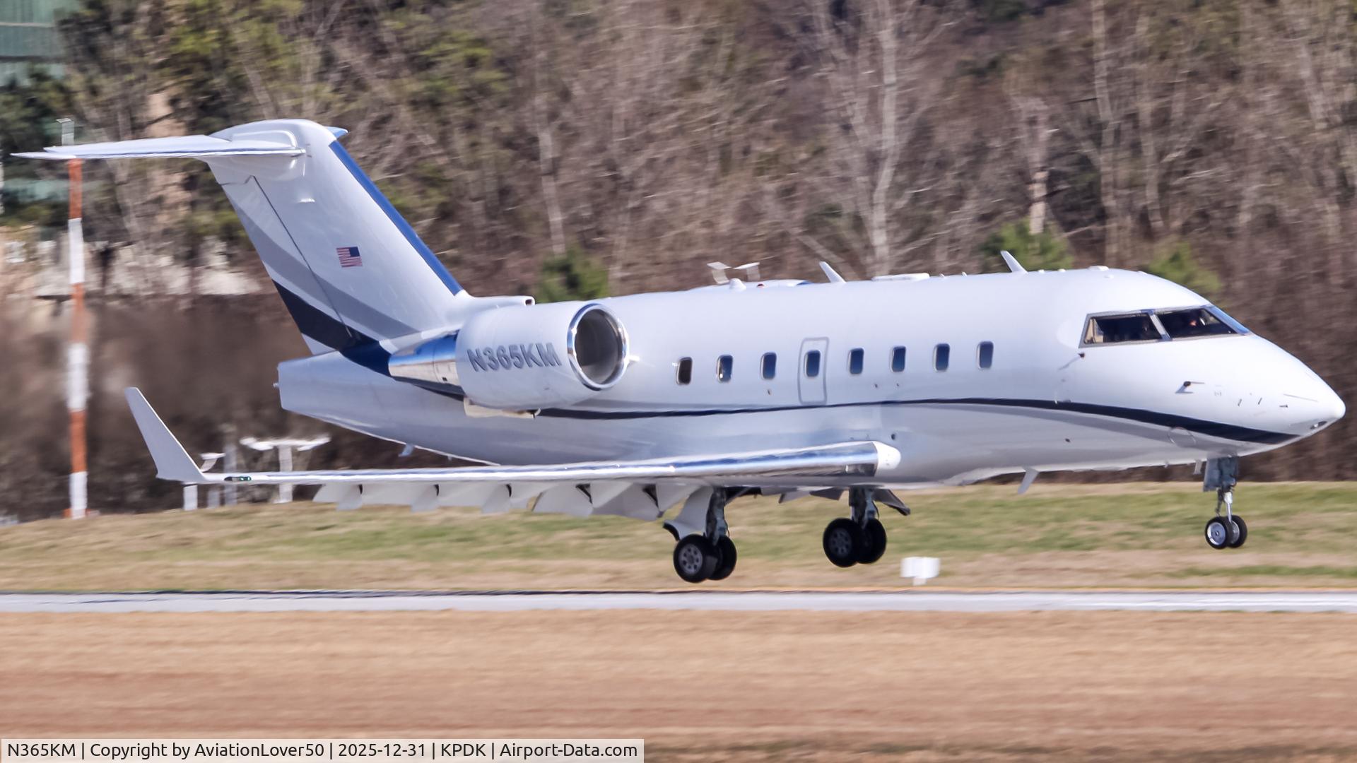 N365KM, 2005 Bombardier Challenger 604 (CL-600-2B16) C/N 5603, Challenger 604