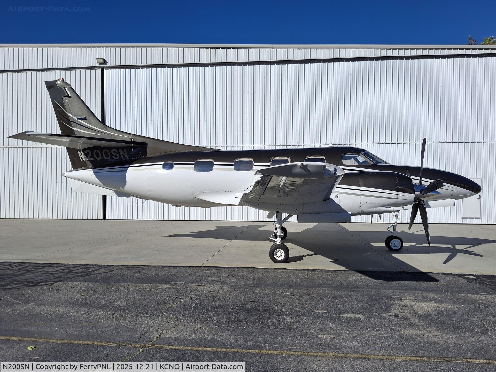 N200SN, 1980 Swearingen SA226-T(B) Merlin IIIB C/N T-354, Wizard Aviation LLC Parked