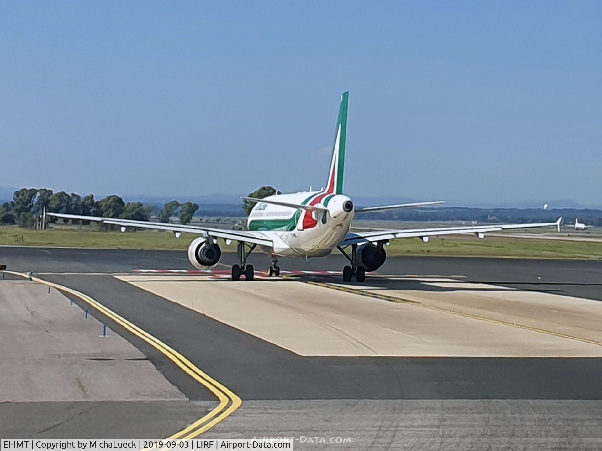 EI-IMT, 2012 Airbus A319-111 C/N 5018, At Fiumicino