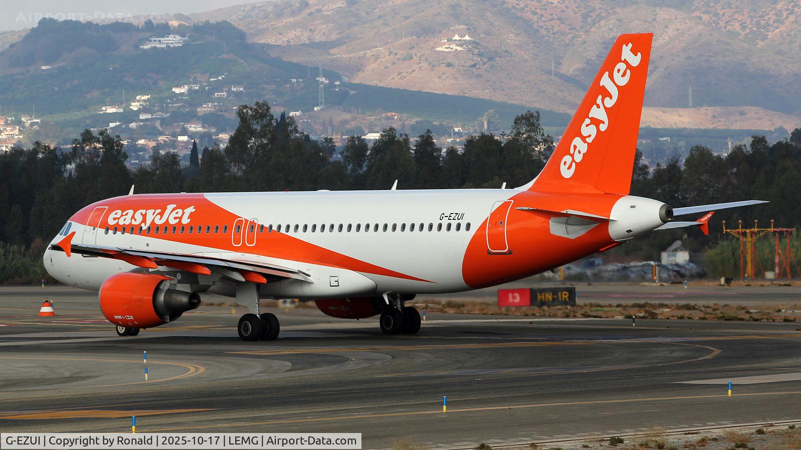 G-EZUI, 2011 Airbus A320-214 C/N 4721, at agp