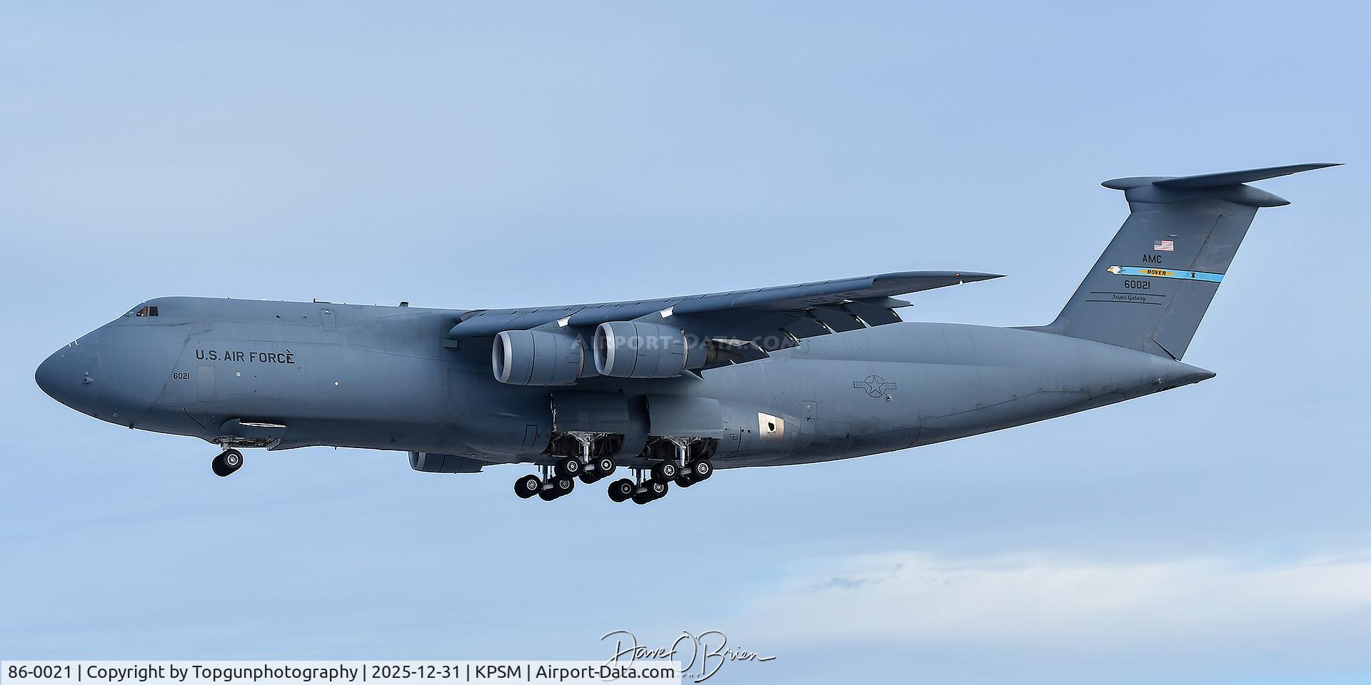 86-0021, Lockheed C-5(B)M Super Galaxy C/N 500-107, REACH1887 inbound from Europe.