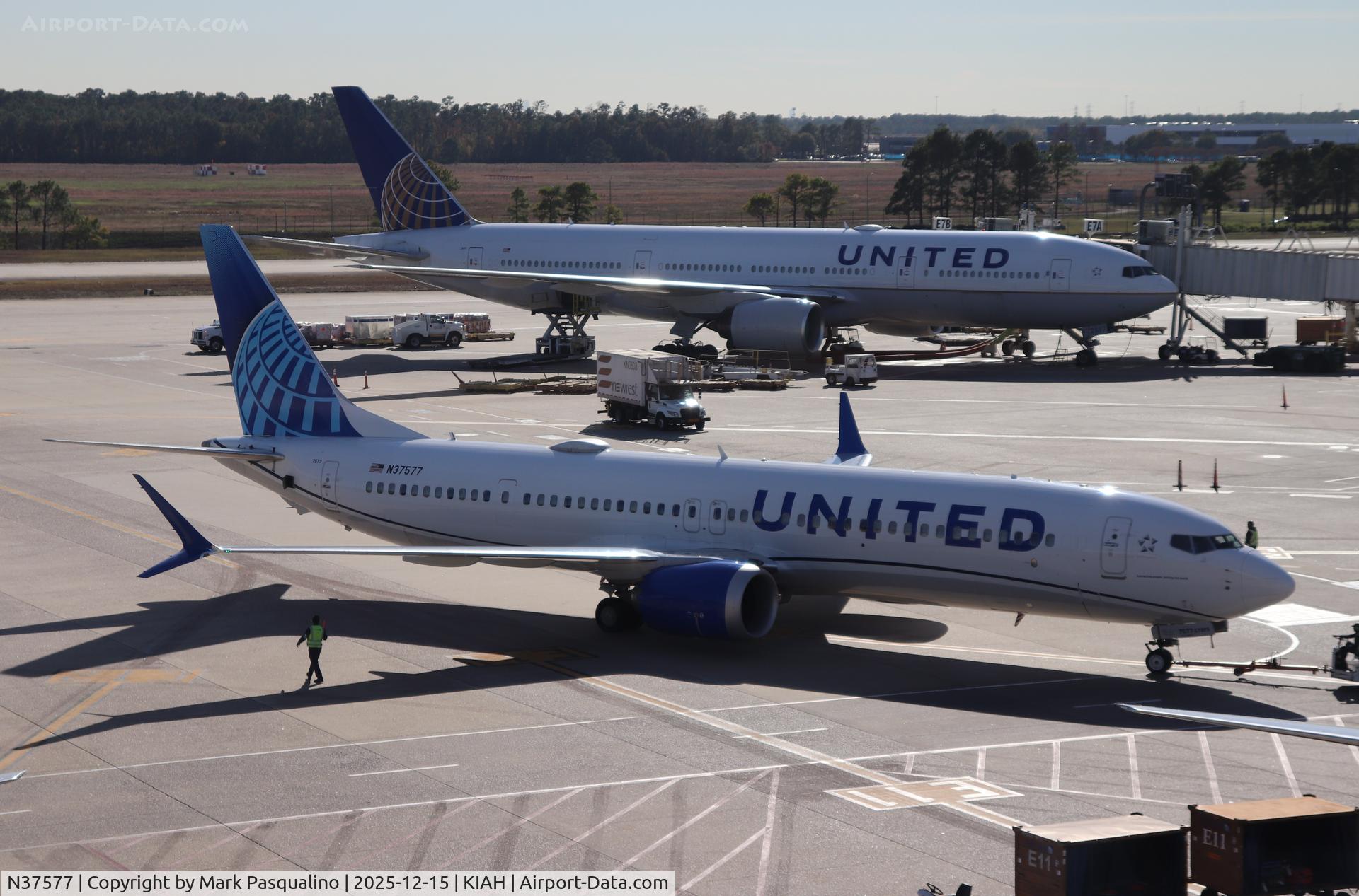 N37577, 2023 Boeing 737-9 MAX C/N 67615, Boeing 737-9 MAX