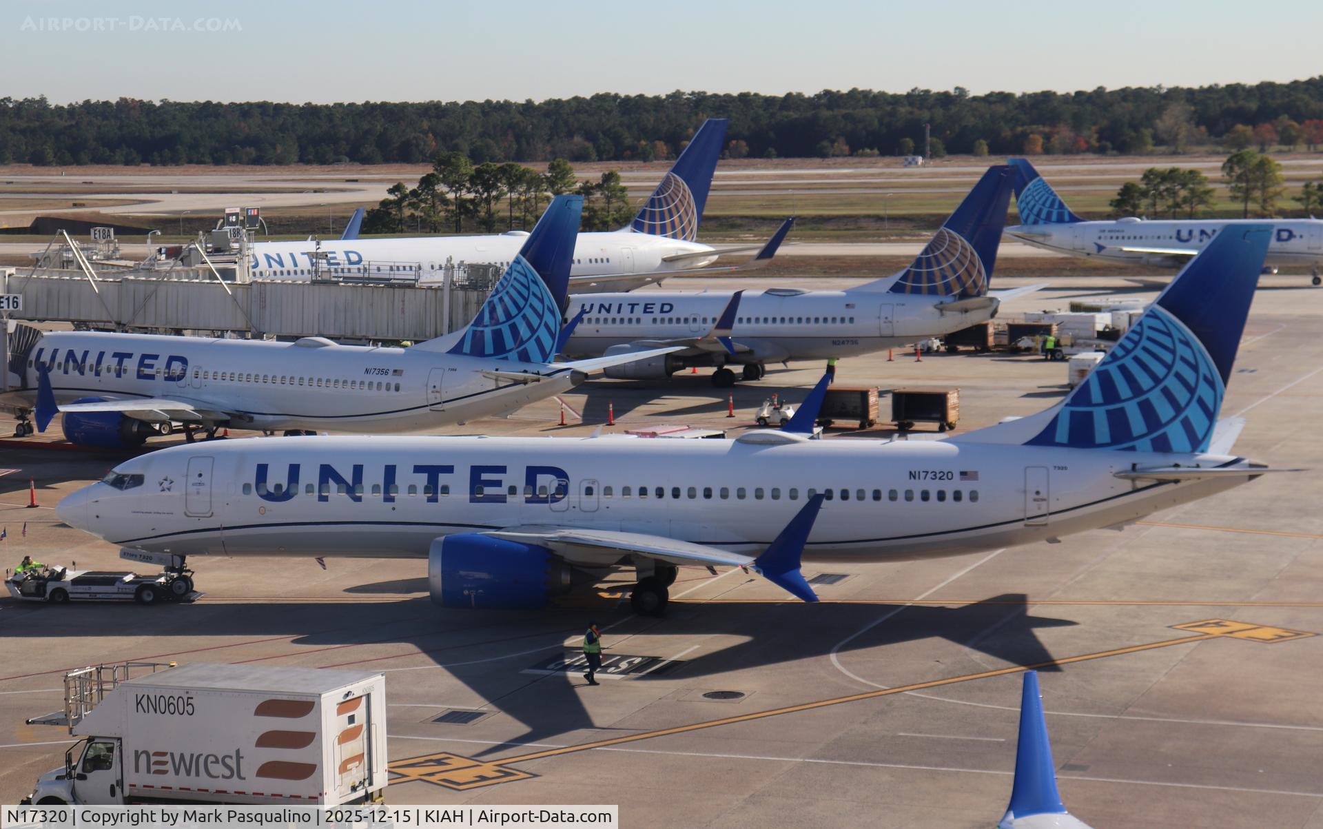 N17320, 2023 Boeing 737 Max 8 C/N 67576, Boeing 737-8 MAX