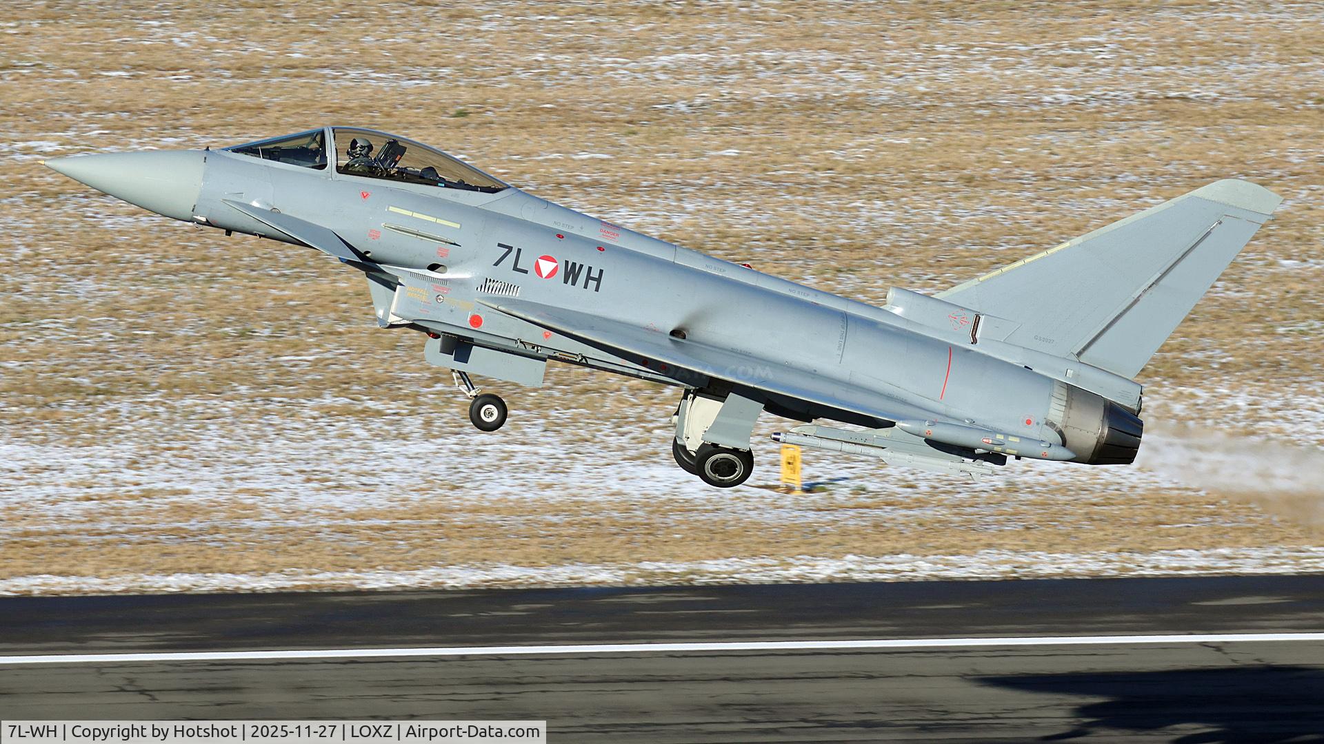 7L-WH, 2007 Eurofighter EF-2000 Typhoon S C/N GS027, Retracting gear