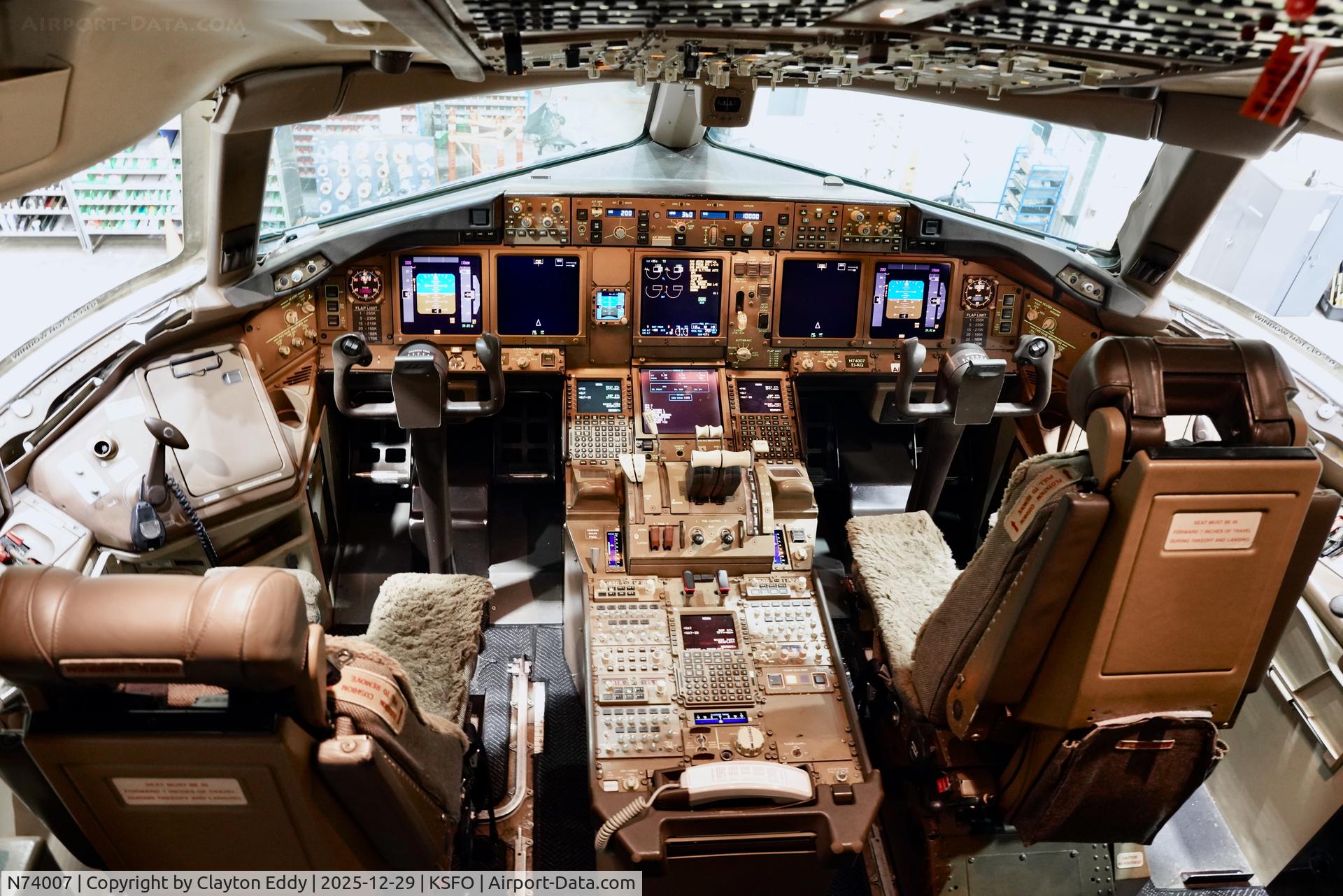 N74007, 1999 Boeing 777-224 C/N 29477, SFO 2025