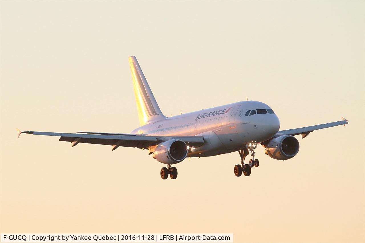 F-GUGQ, 2006 Airbus A318-111 C/N 2972, Airbus A318-111,Short approach rwy 07R, Brest-Bretagne Airport (LFRB-BES)