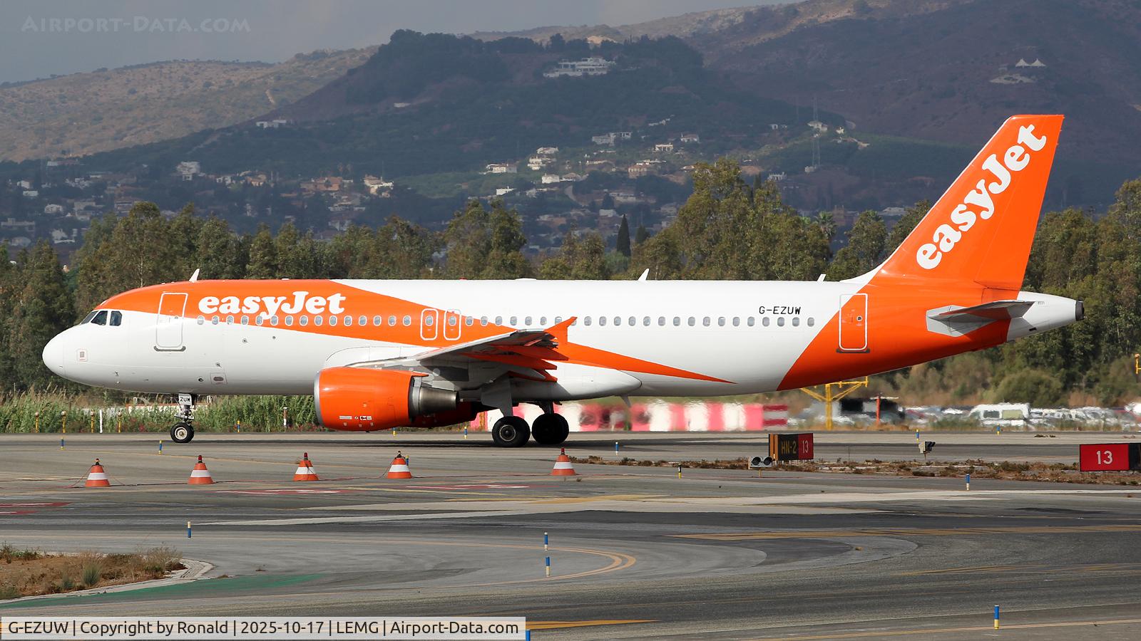 G-EZUW, 2012 Airbus A320-214 C/N 5116, at agp