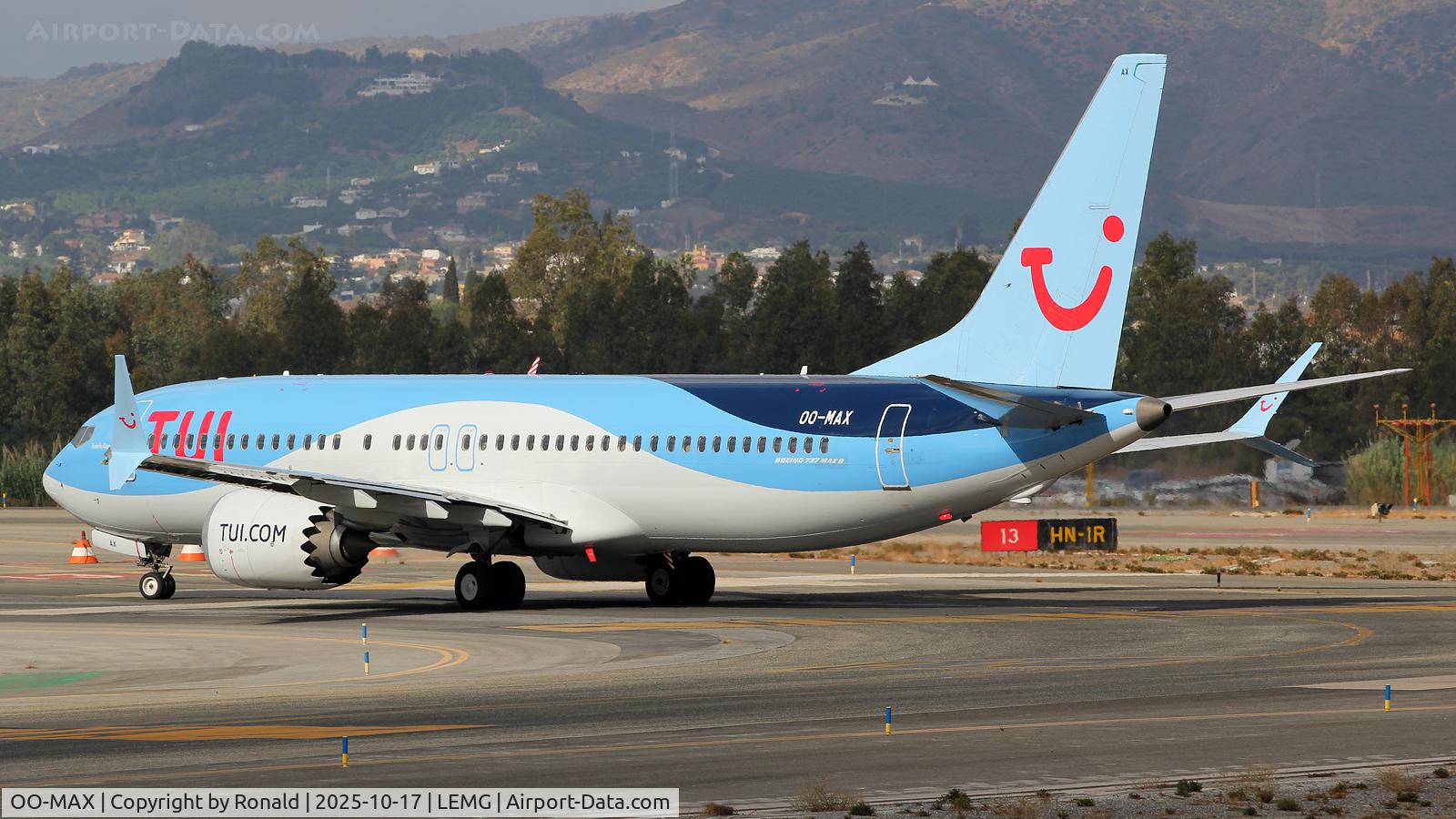 OO-MAX, 2017 Boeing 737-8 MAX C/N 44588, at agp