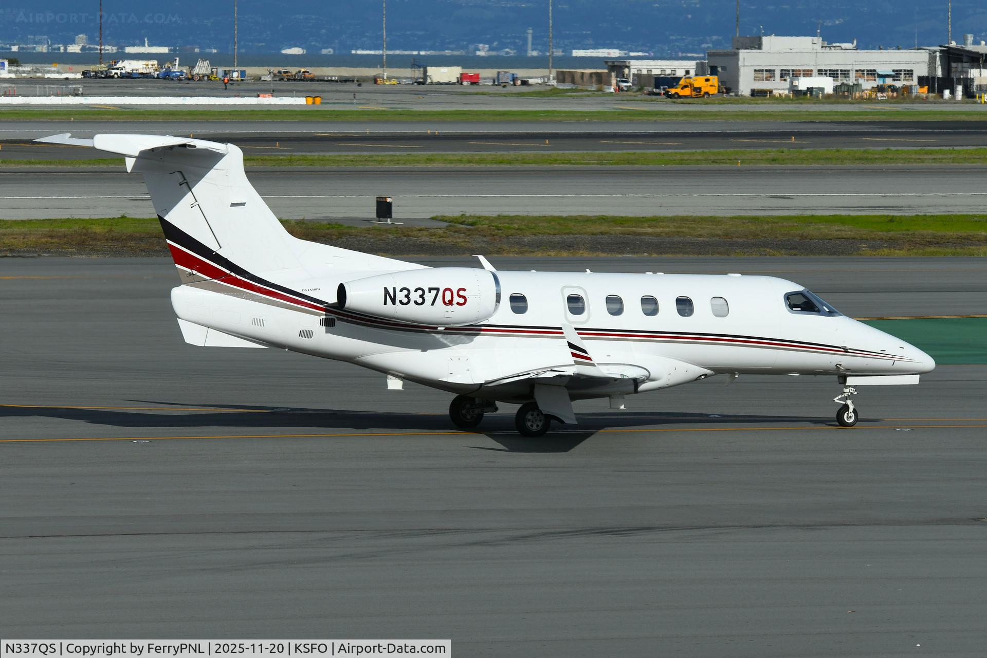 N337QS, 2014 Embraer EMB-505 Phenom 300 C/N 50500202, Netjets EMB505 taxying to the active