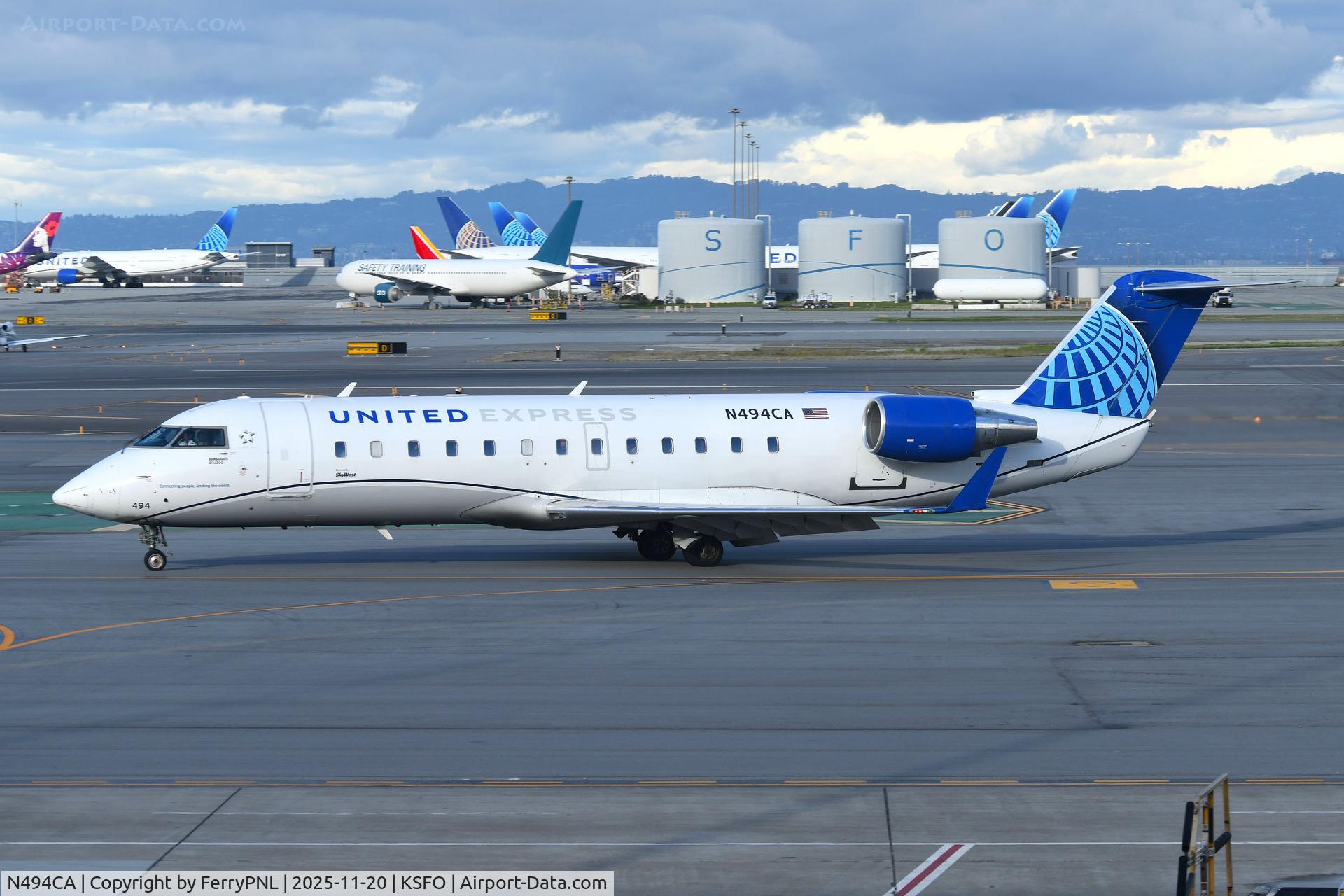 N494CA, 2003 Bombardier CRJ-200ER (CL-600-2B19) C/N 7765, United Express CL200