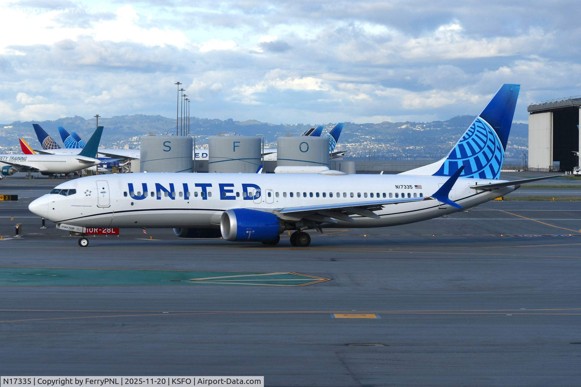 N17335, 2014 Boeing 737 MAX 8 C/N 67595, United Airlines B738M