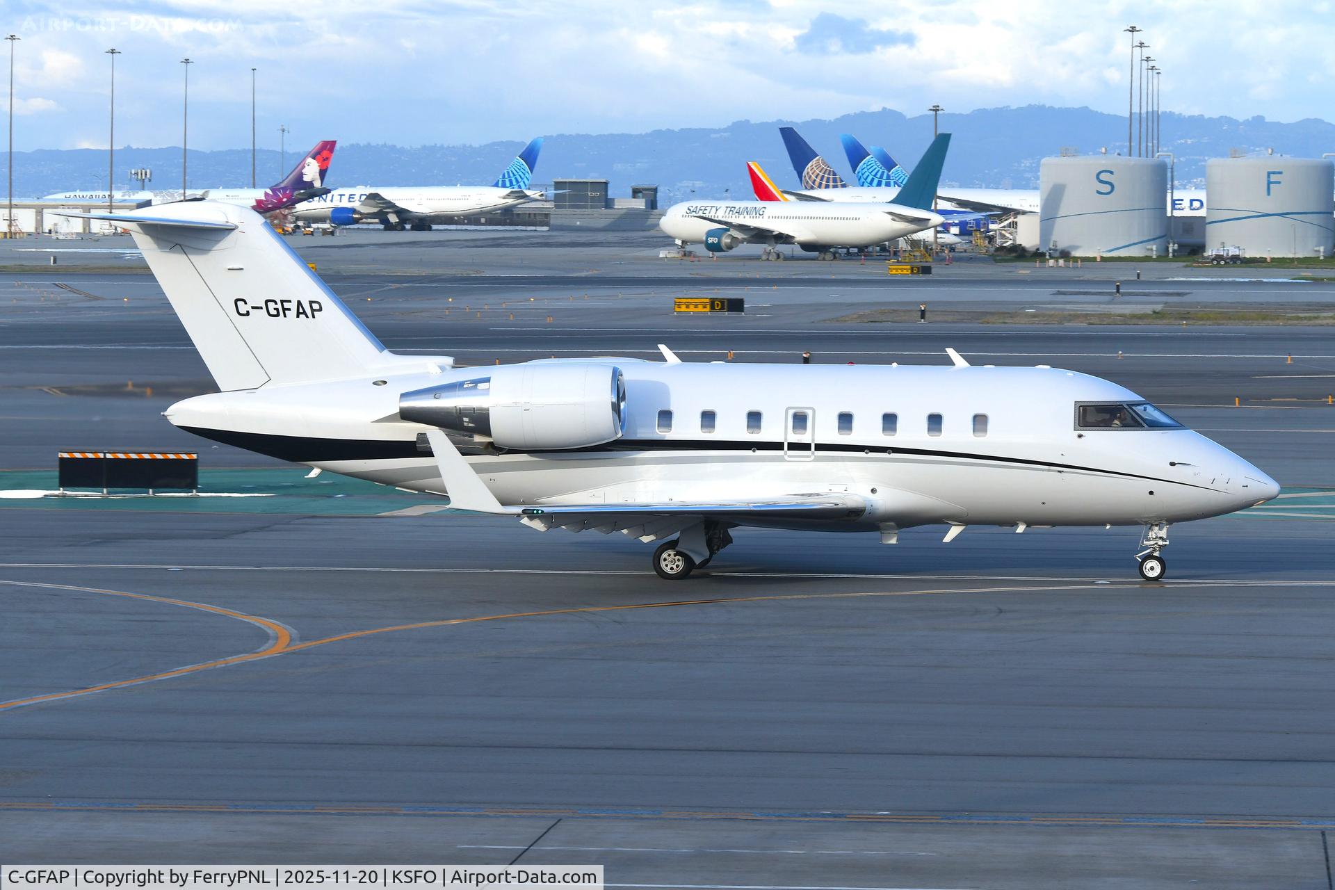 C-GFAP, 2012 Bombardier CL605 Challenger C/N 5907, Novajet CL605