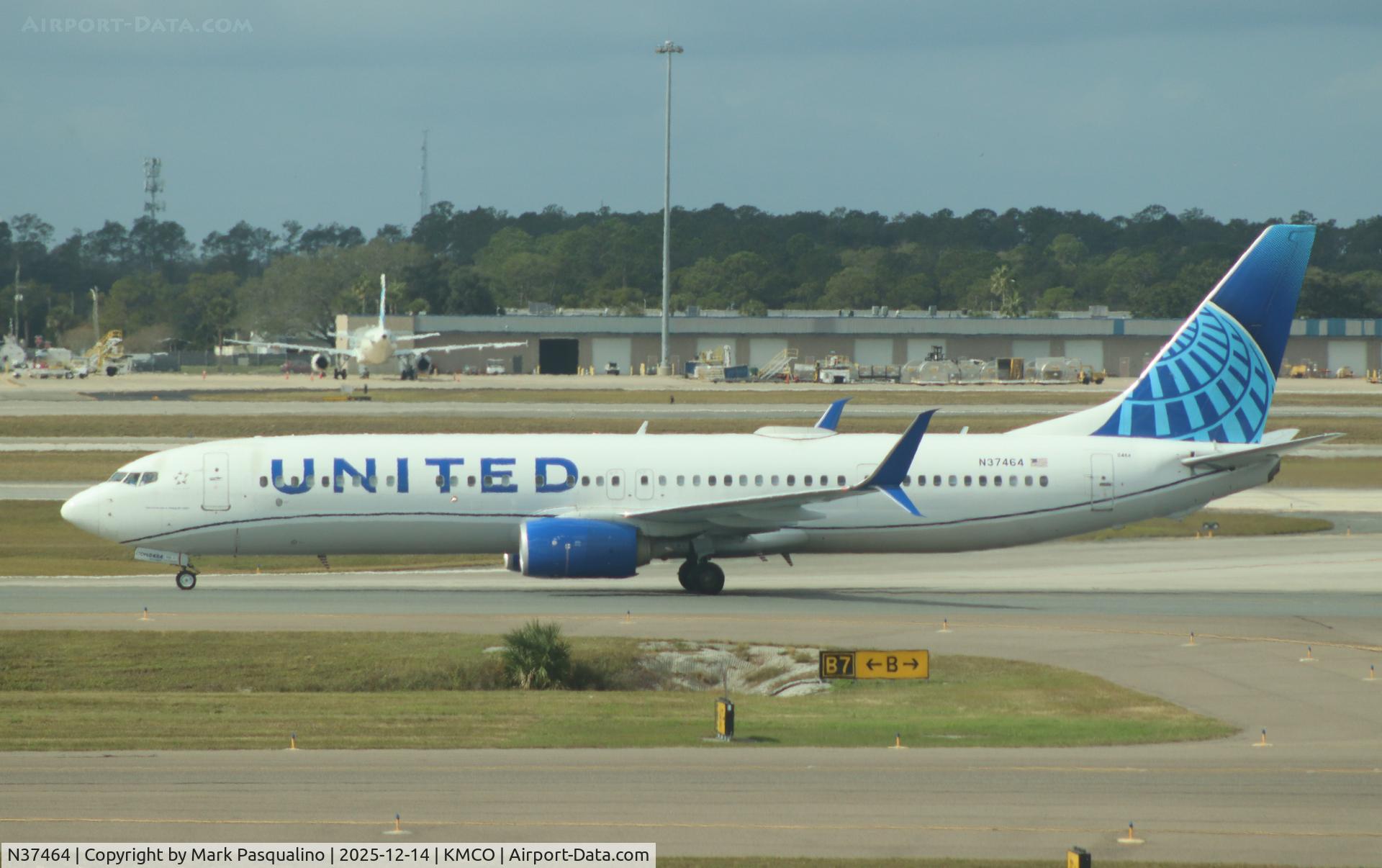 N37464, 2012 Boeing 737-924/ER C/N 41745, Boeing 737-924/ER