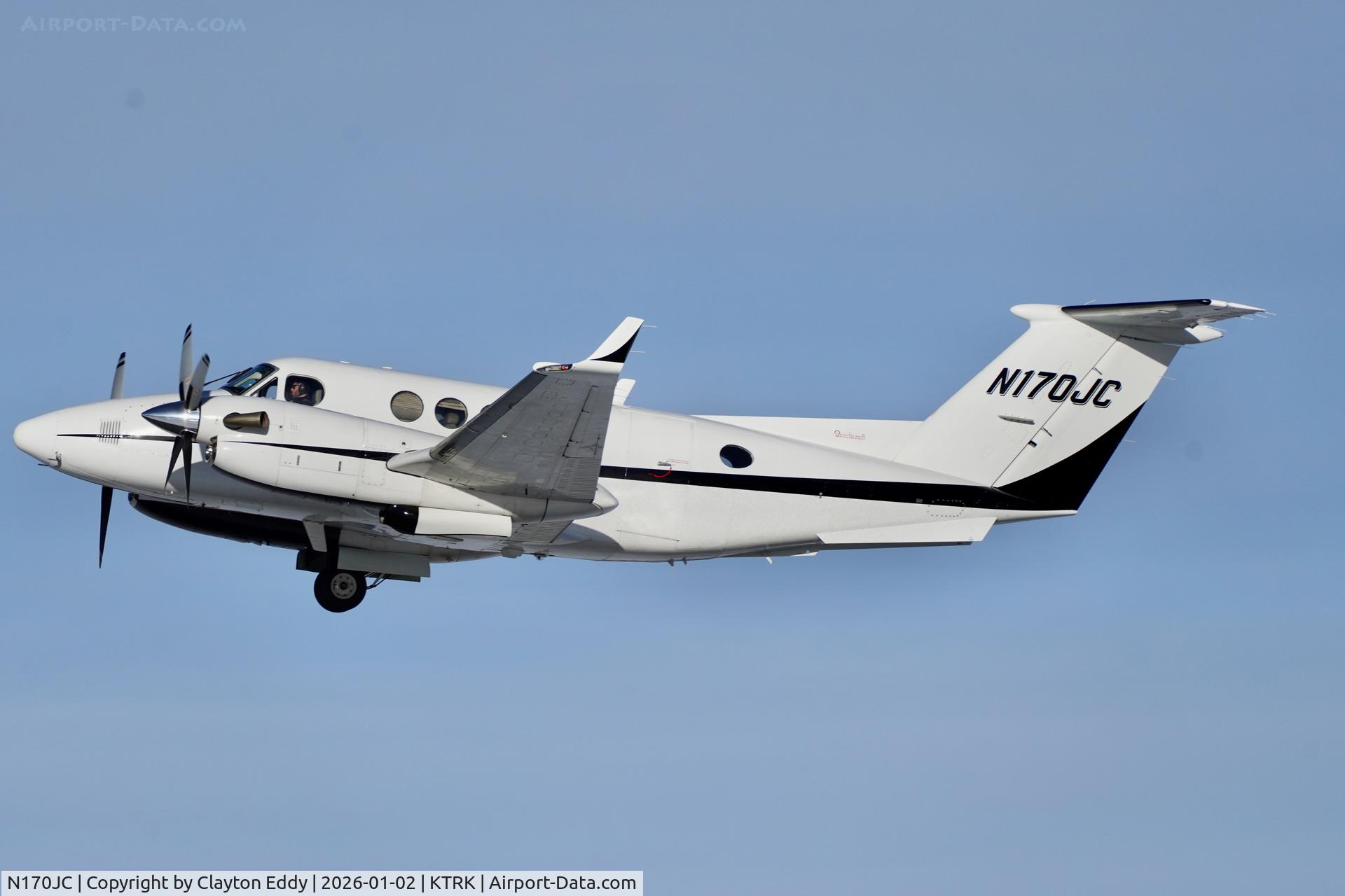 N170JC, 1998 Raytheon B200 King Air C/N BB-1606, Truckee Tahoe airport in California 2026